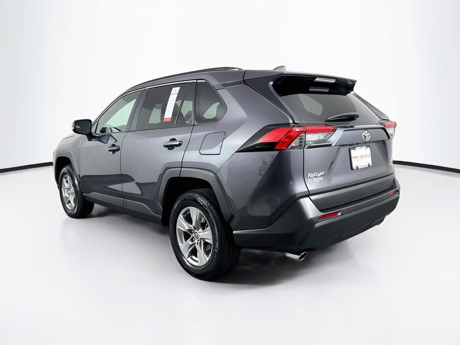 2025 Toyota RAV4 XLE photo 11