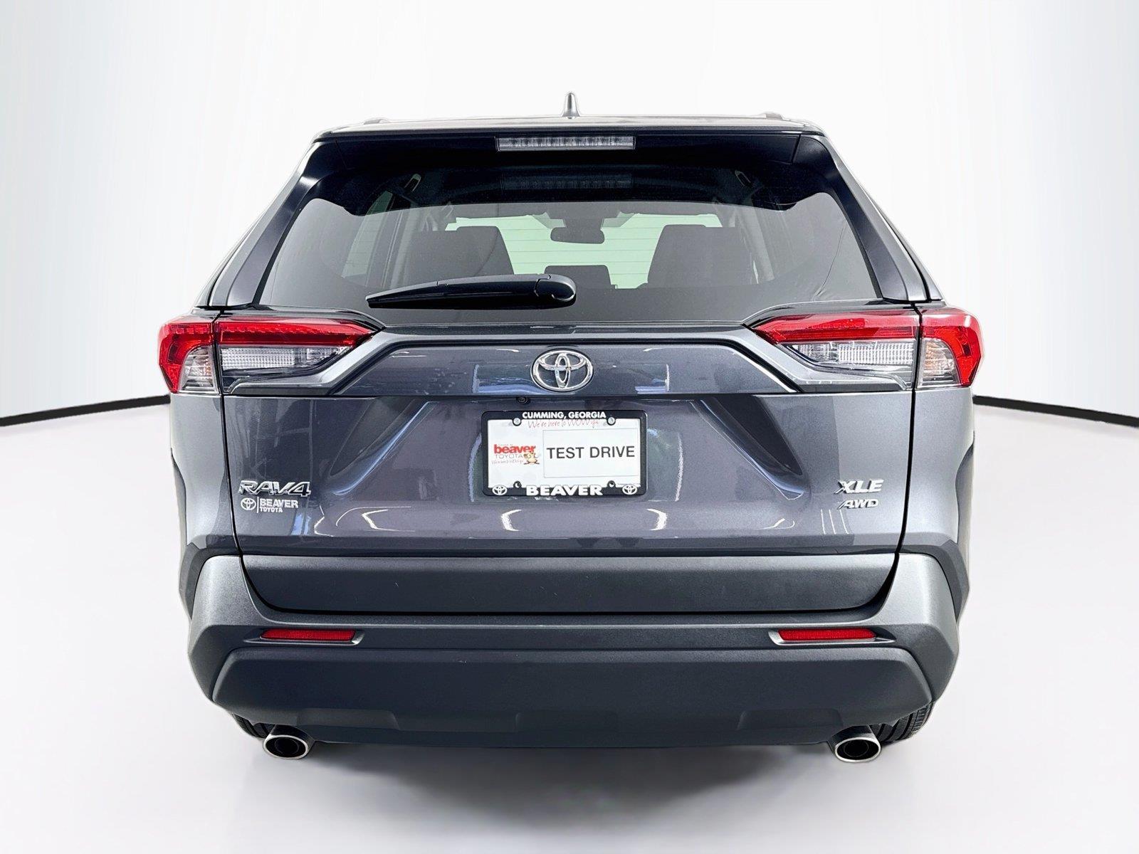 2025 Toyota RAV4 XLE photo 10