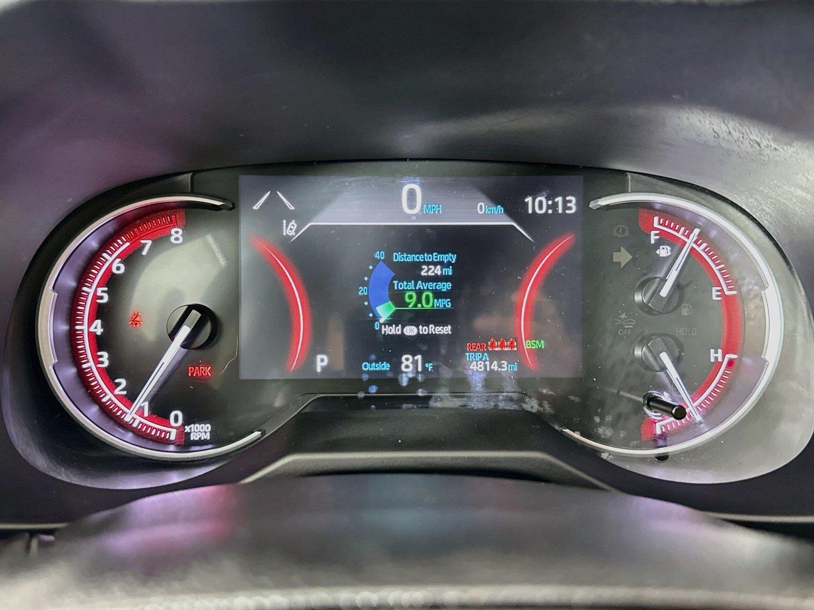 2025 Toyota RAV4 XLE photo 19