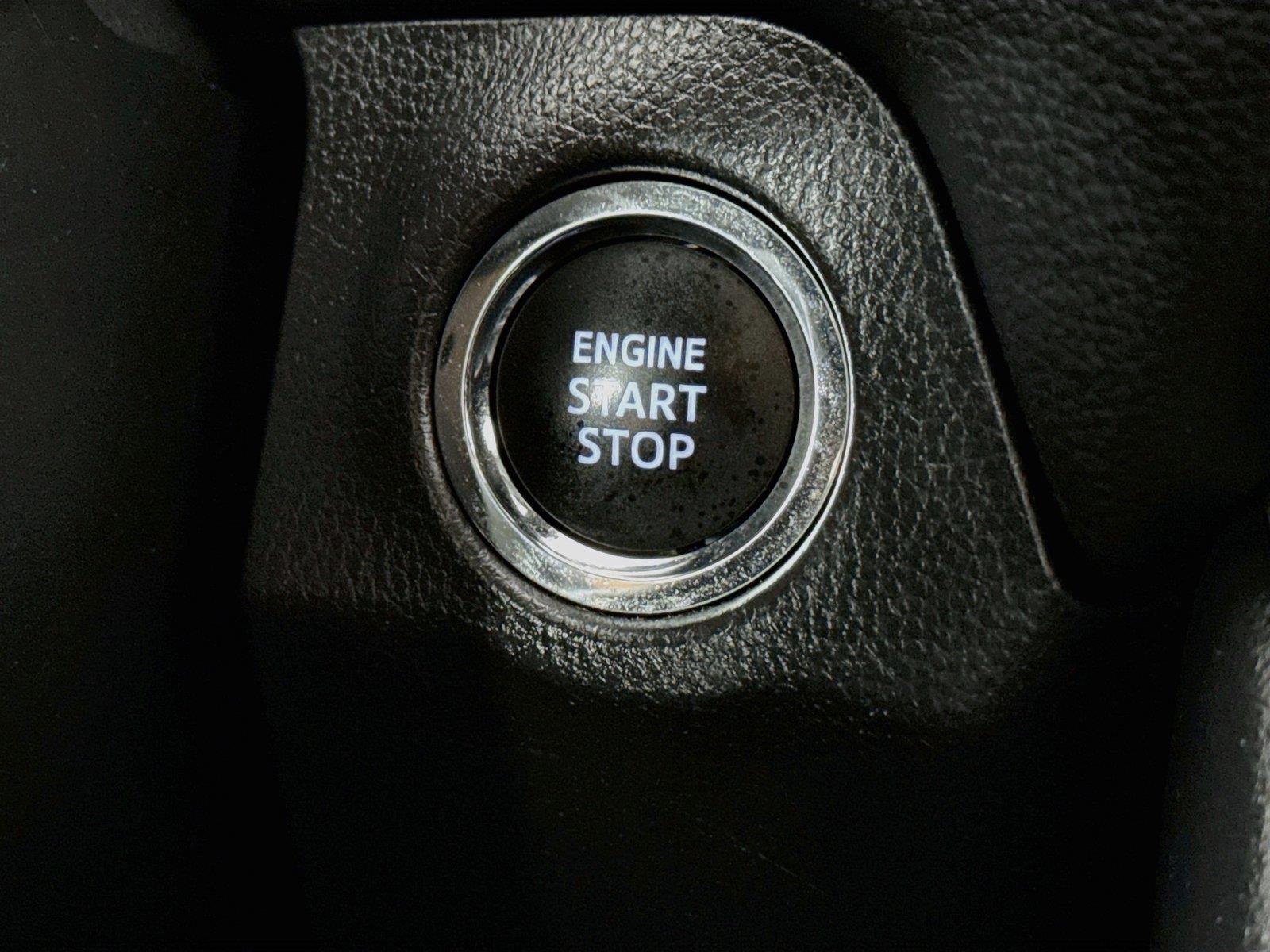 2025 Toyota RAV4 XLE photo 20
