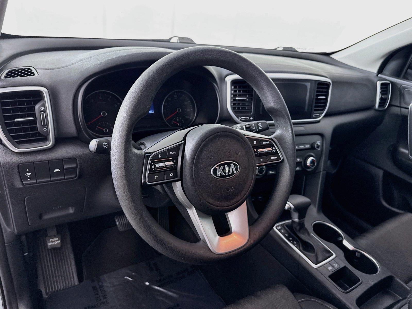 2020 Kia Sportage LX photo 3