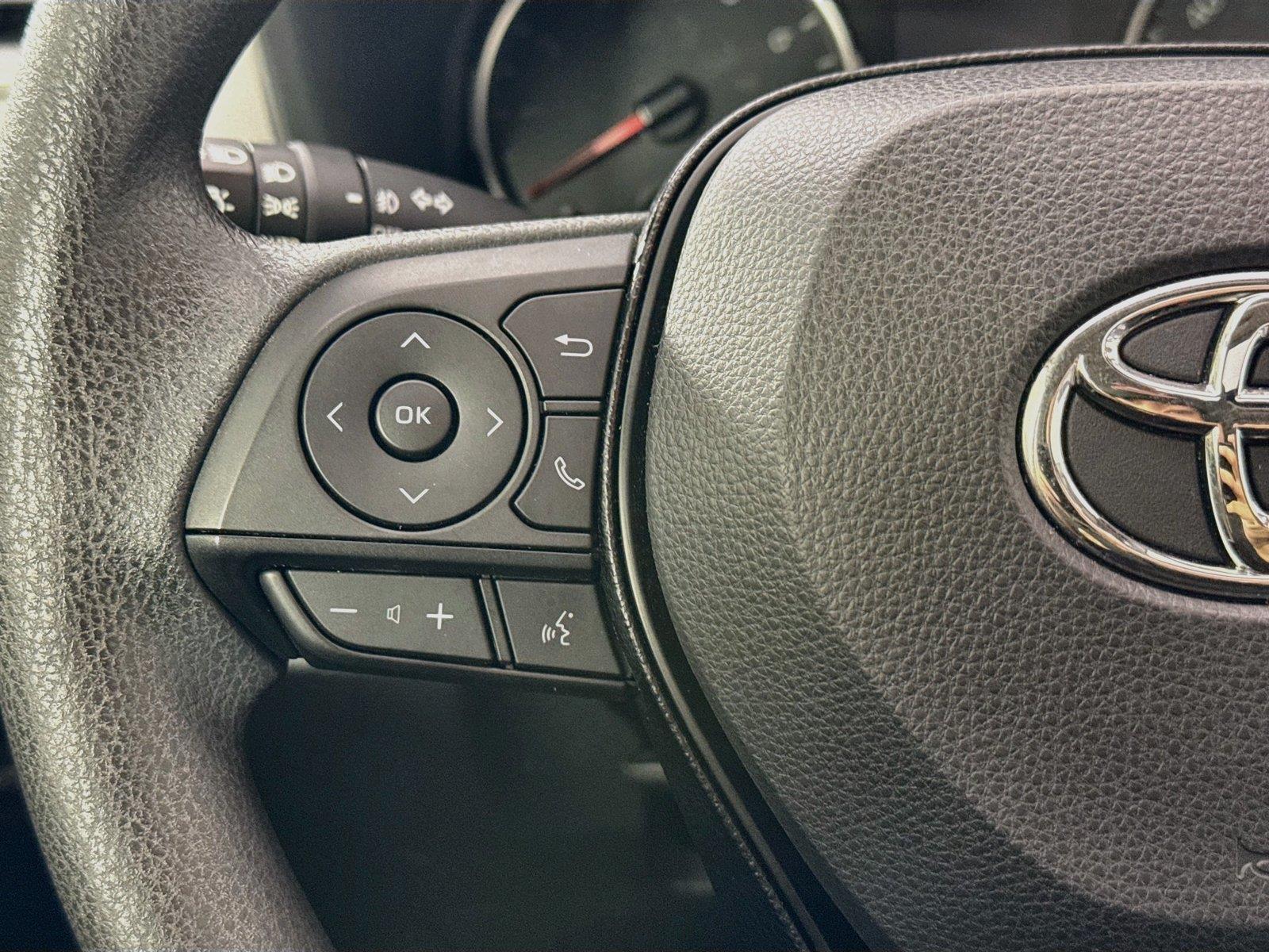 2019 Toyota RAV4 XLE photo 15