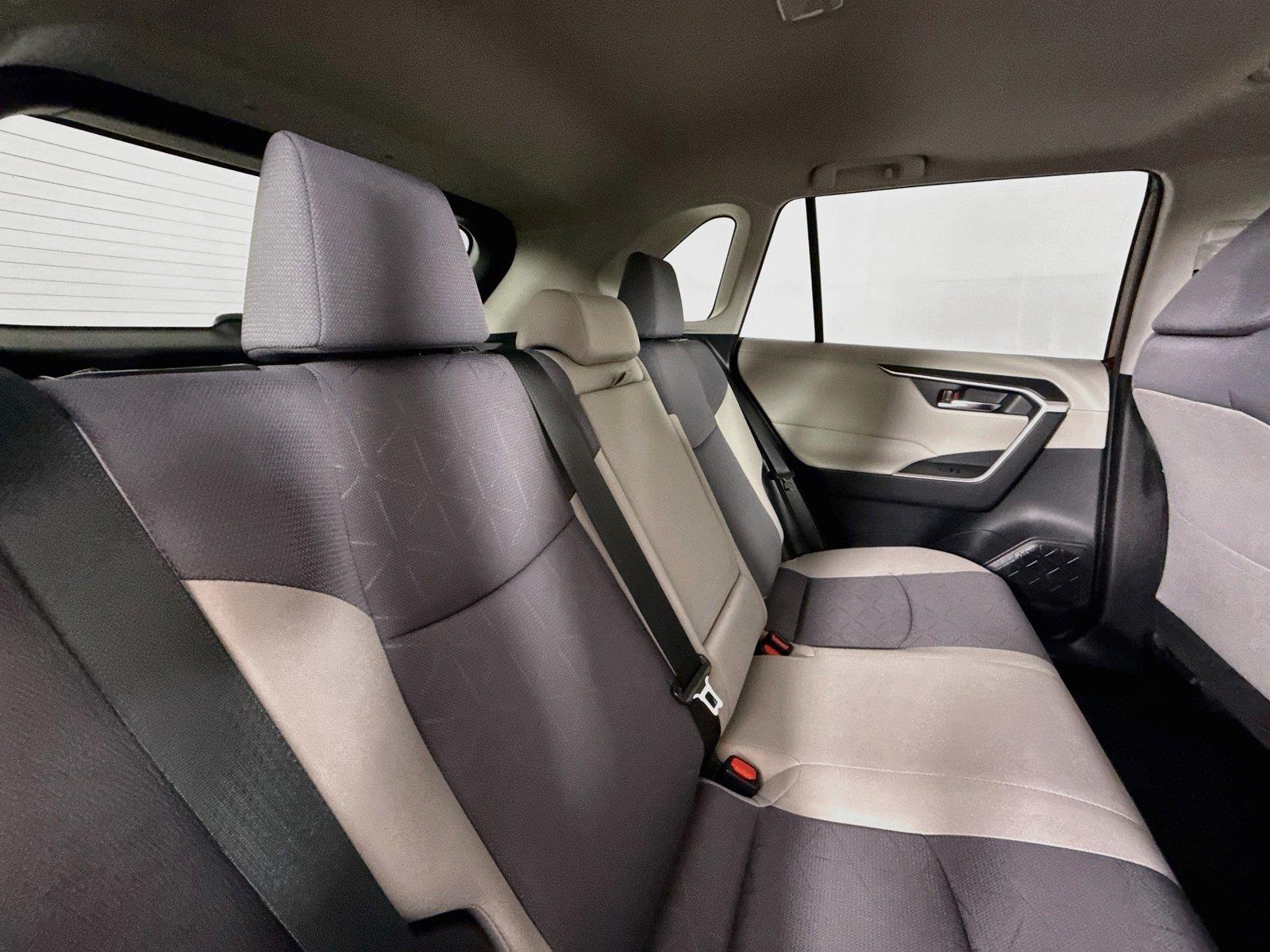 2019 Toyota RAV4 XLE photo 39