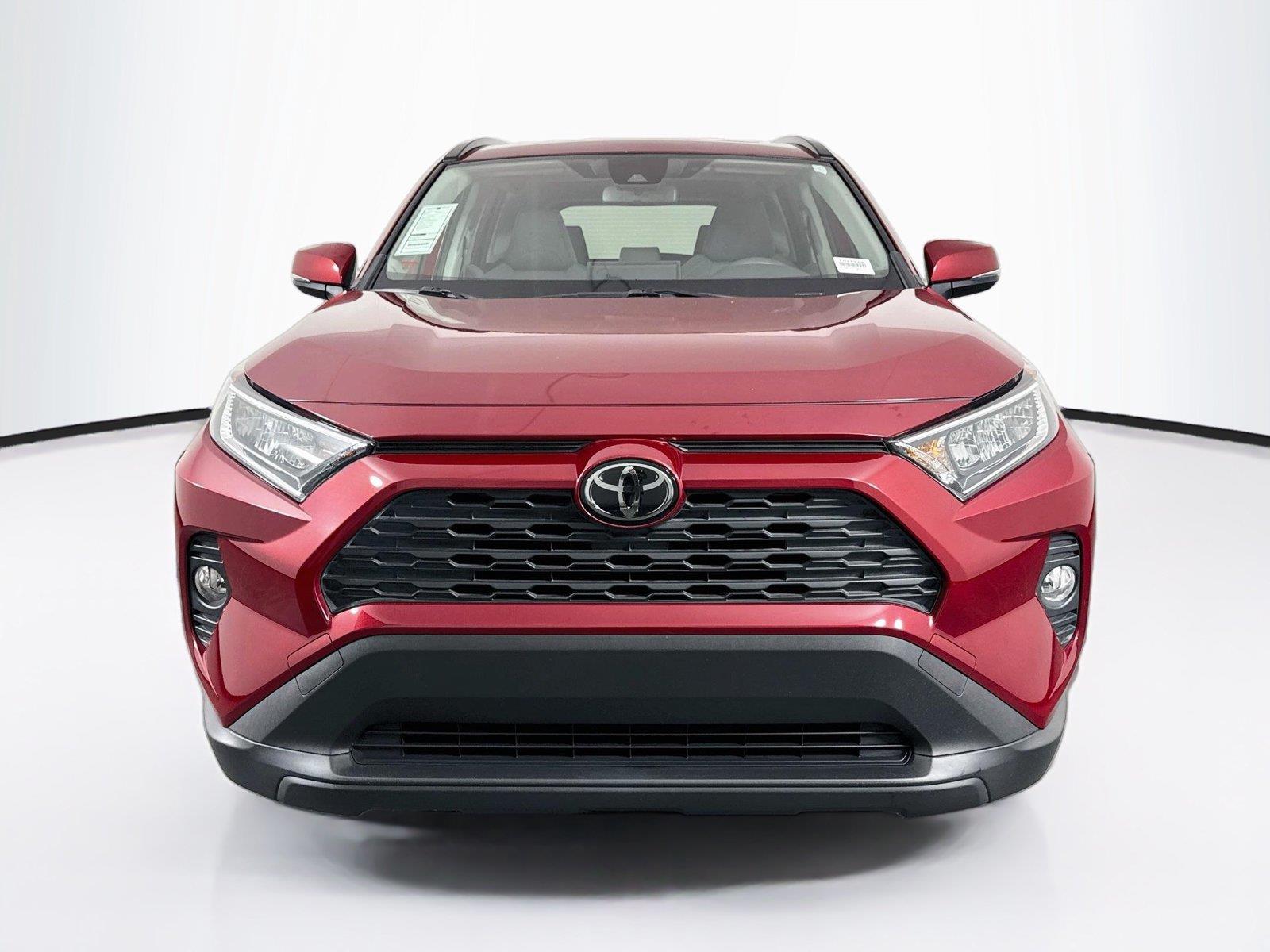 2019 Toyota RAV4 XLE photo 6