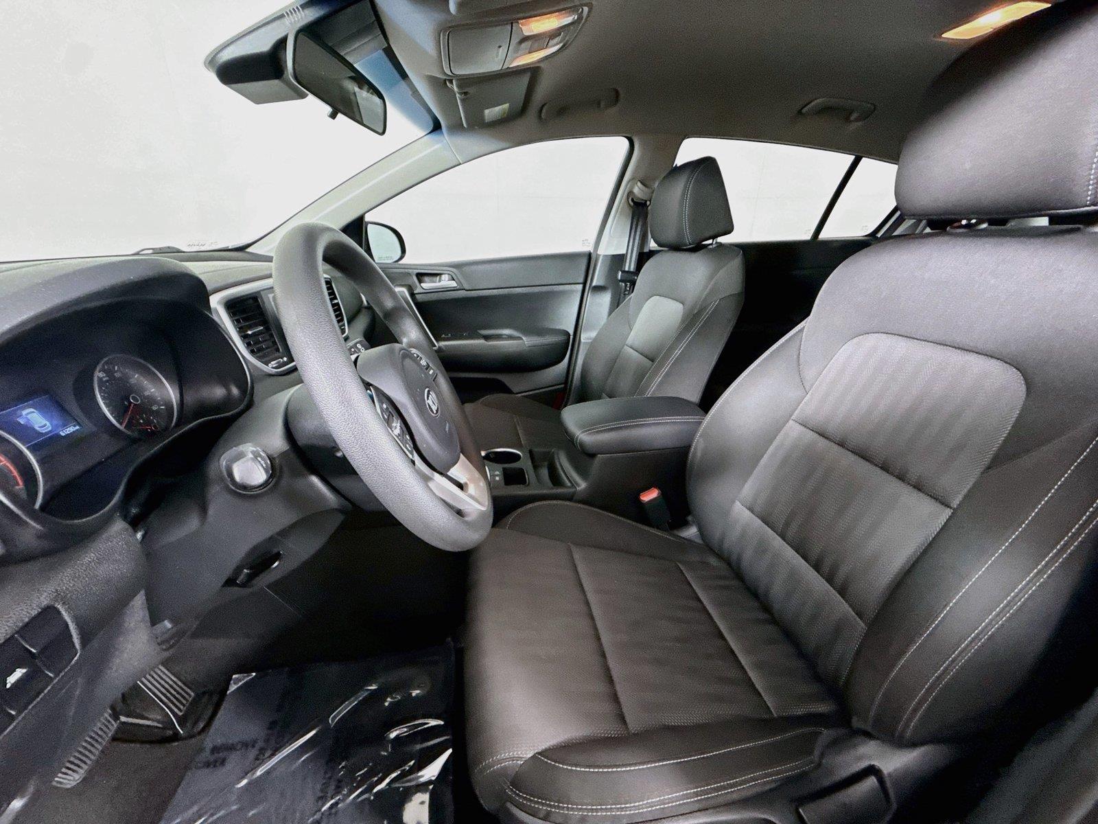 2020 Kia Sportage LX photo 2