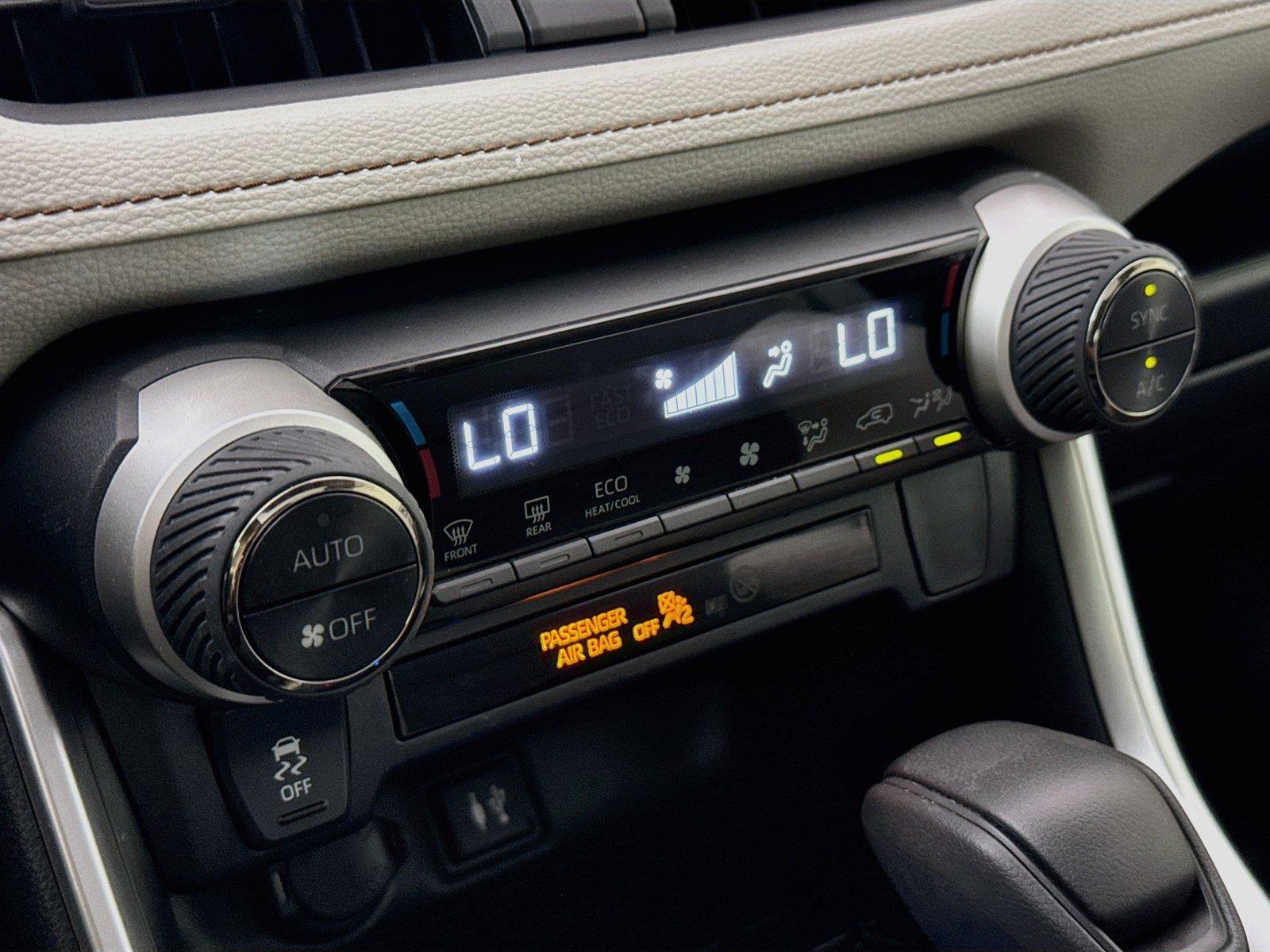 2019 Toyota RAV4 XLE photo 23