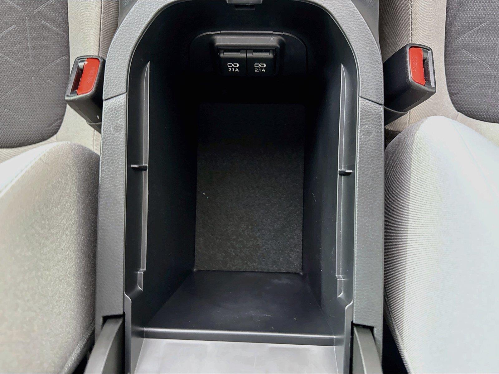 2019 Toyota RAV4 XLE photo 30