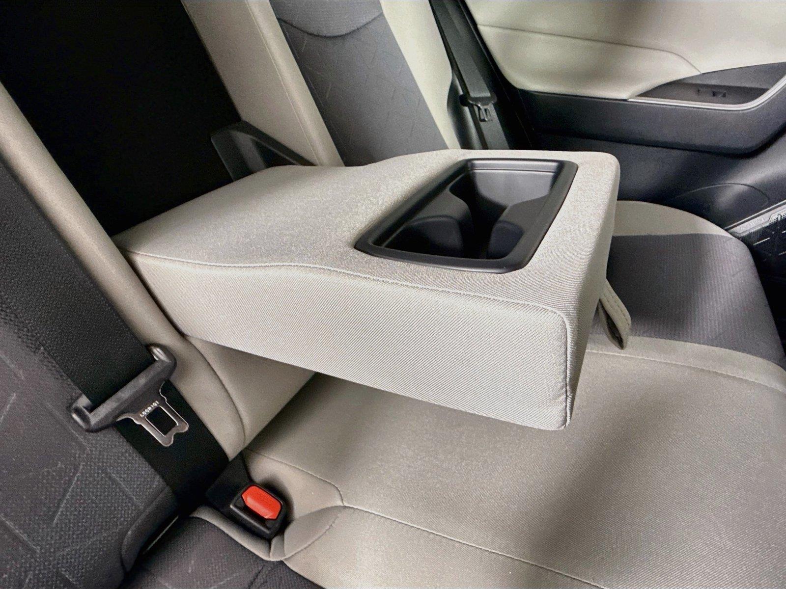 2019 Toyota RAV4 XLE photo 38