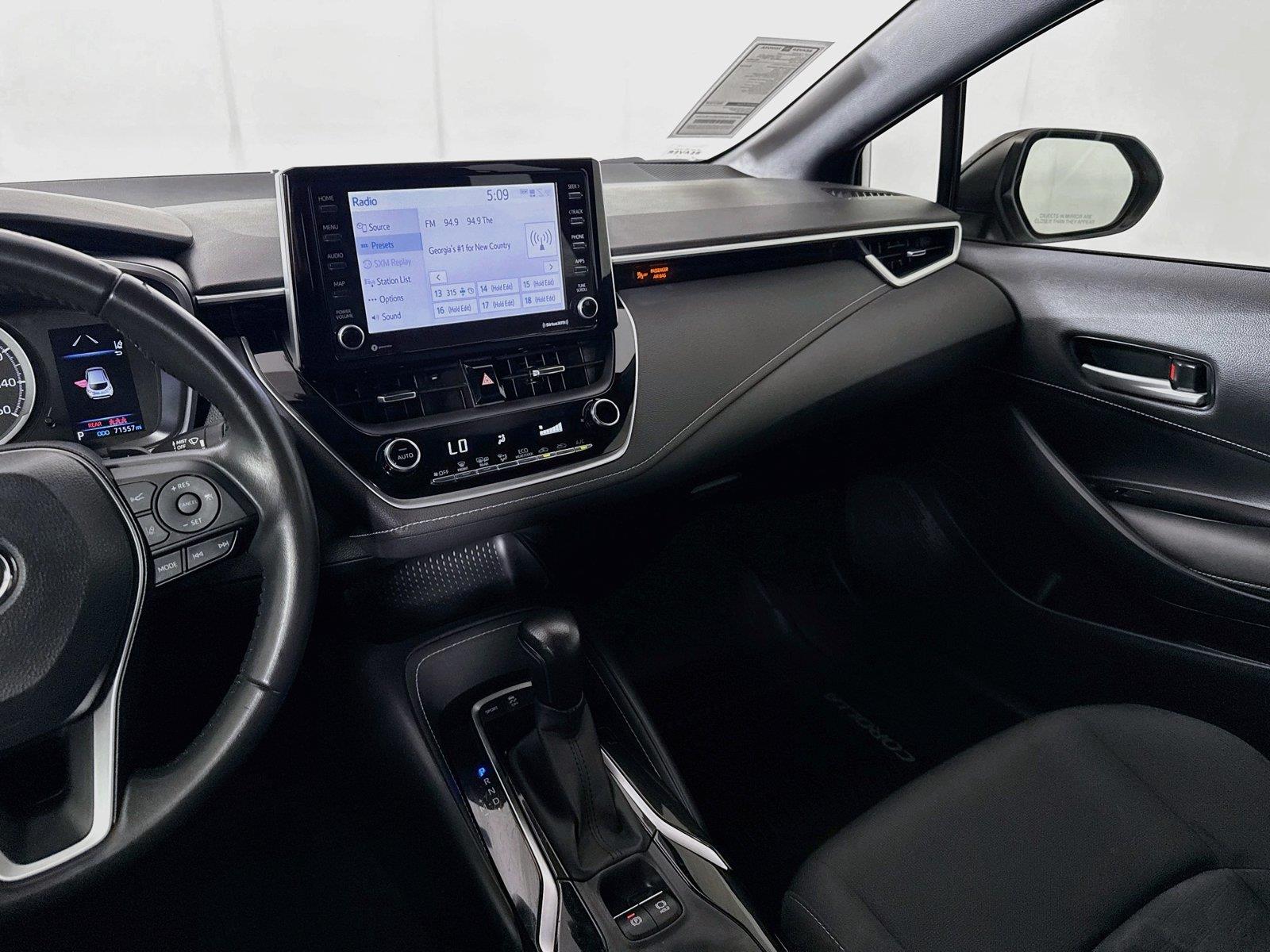 2022 Toyota Corolla Hatchback SE Nightshade Edition photo 30