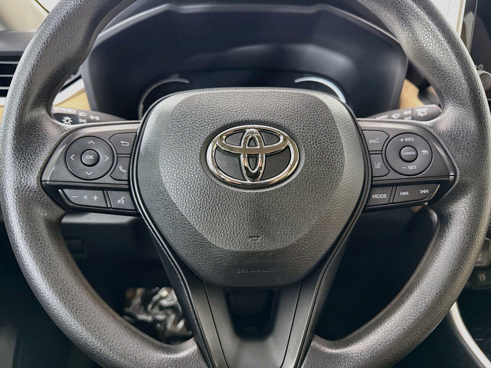 2023 Toyota RAV4 Hybrid LE photo 15