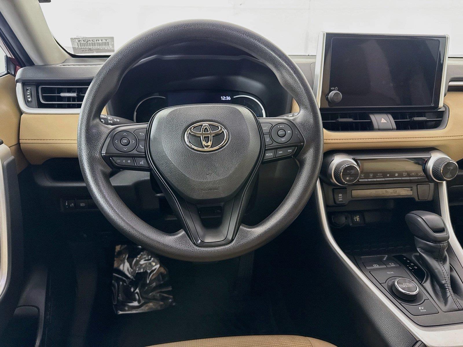 2023 Toyota RAV4 Hybrid LE photo 27