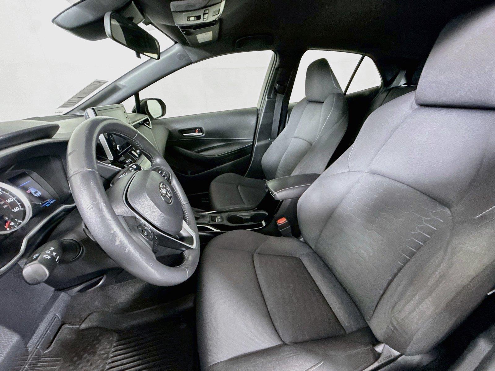 2022 Toyota Corolla Hatchback SE Nightshade Edition photo 2