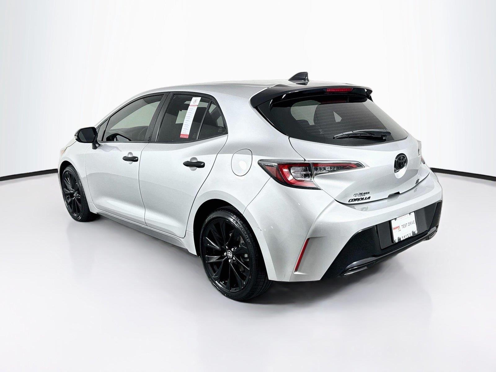 2022 Toyota Corolla Hatchback SE Nightshade Edition photo 10