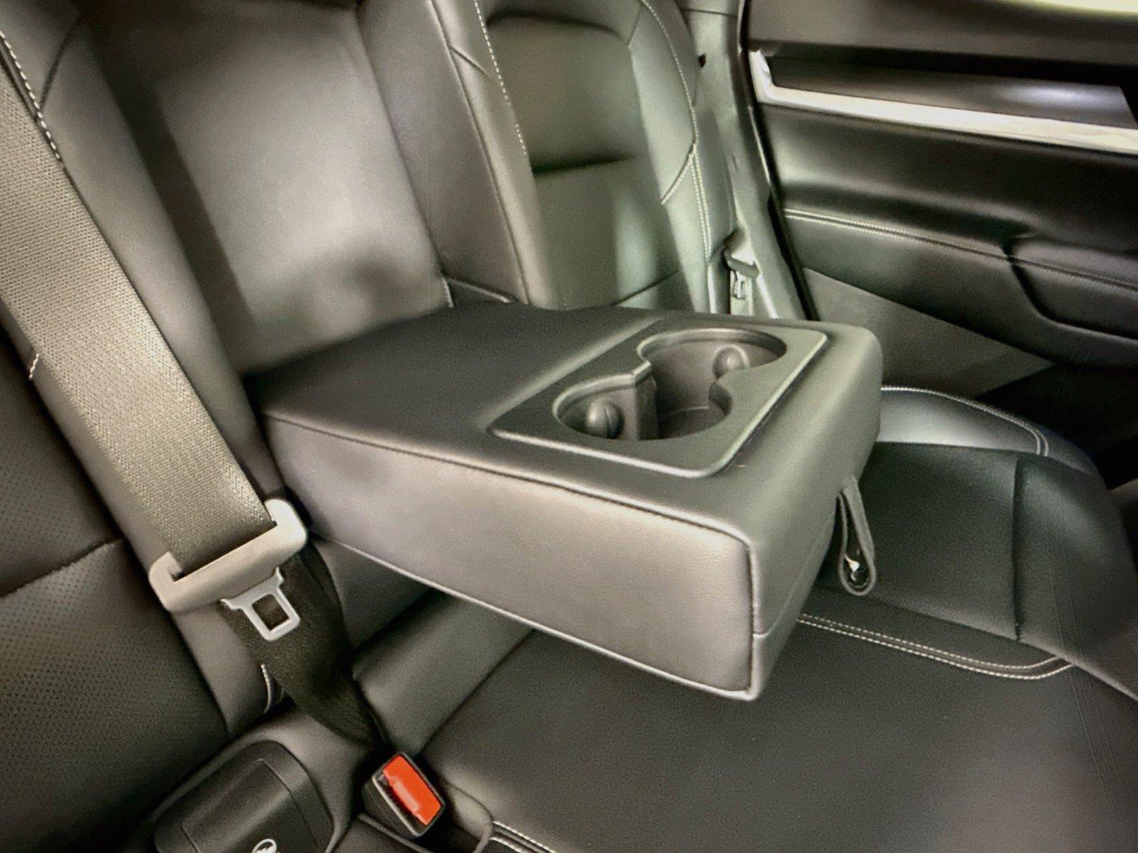 2025 GMC Terrain AWD Elevation photo 37
