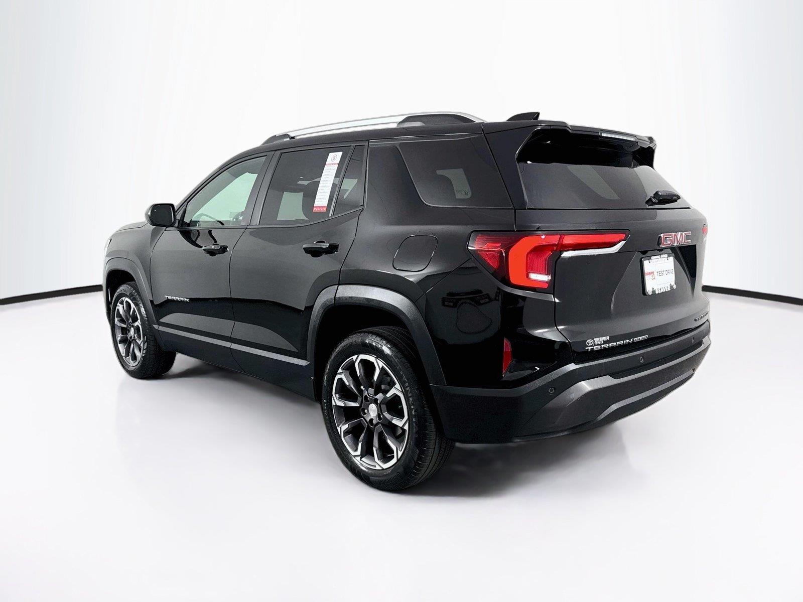 2025 GMC Terrain AWD Elevation photo 12
