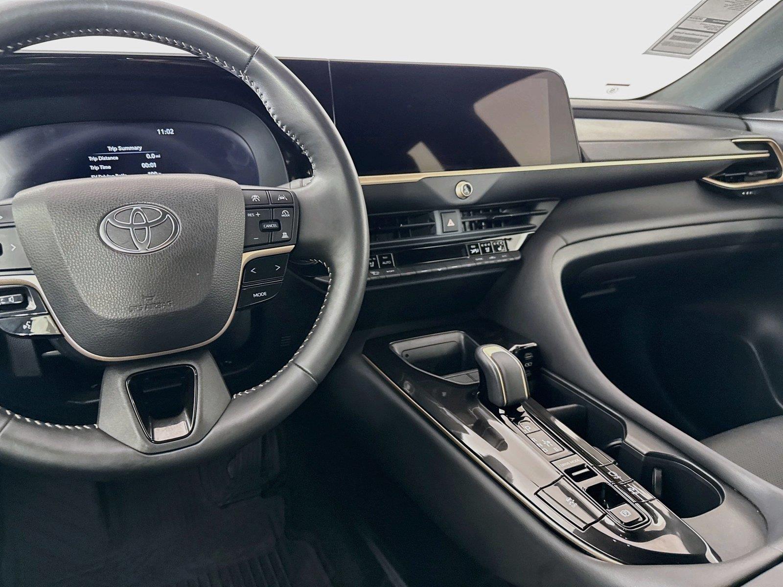 2026 Toyota Crown XLE photo 30