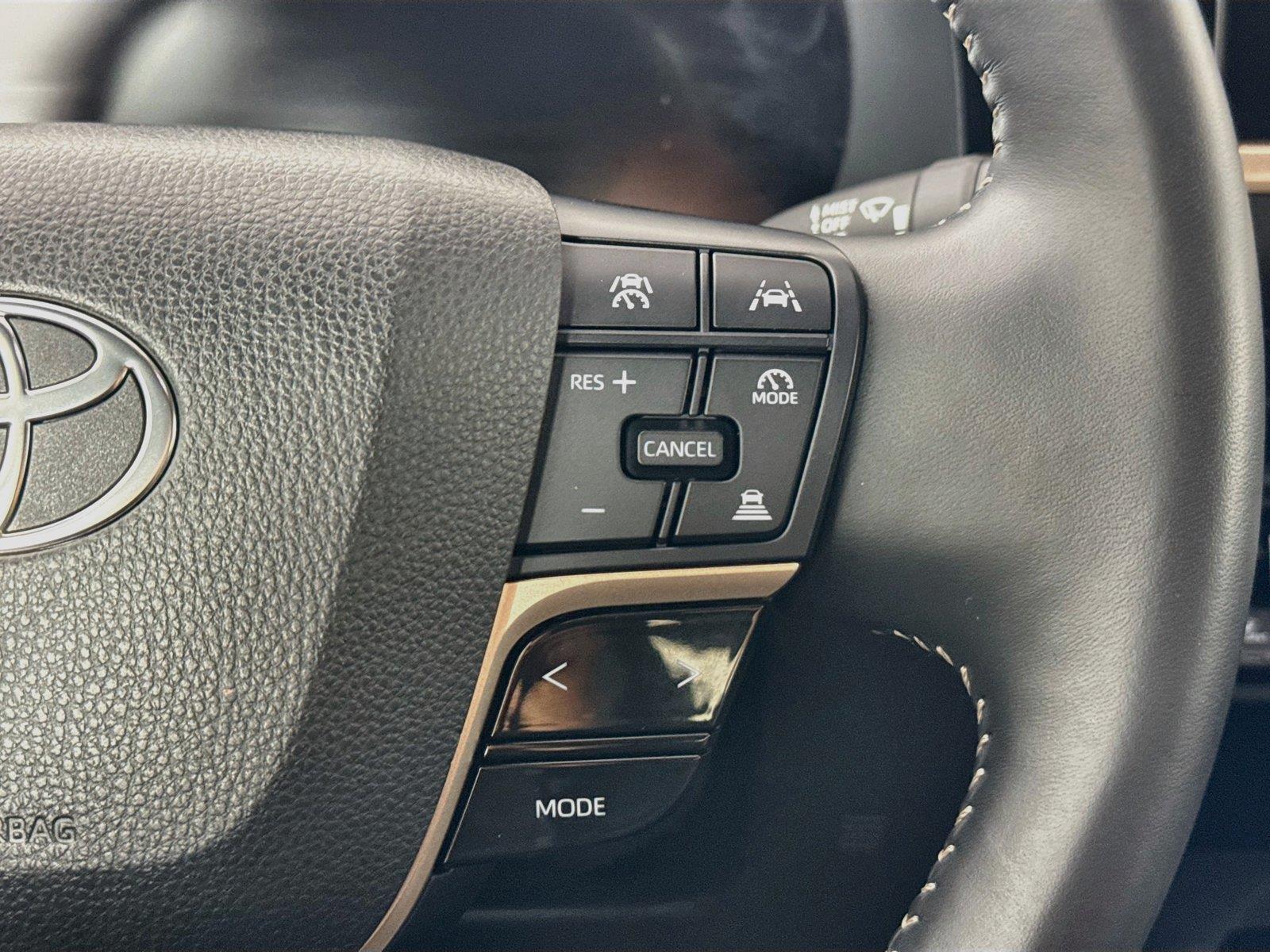 2026 Toyota Crown XLE photo 17