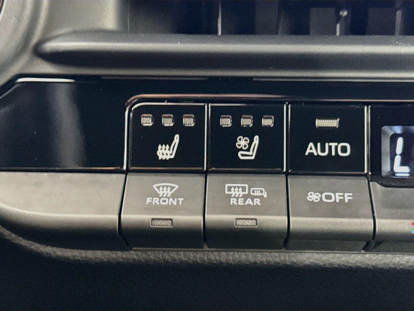 2026 Toyota Crown XLE photo 7
