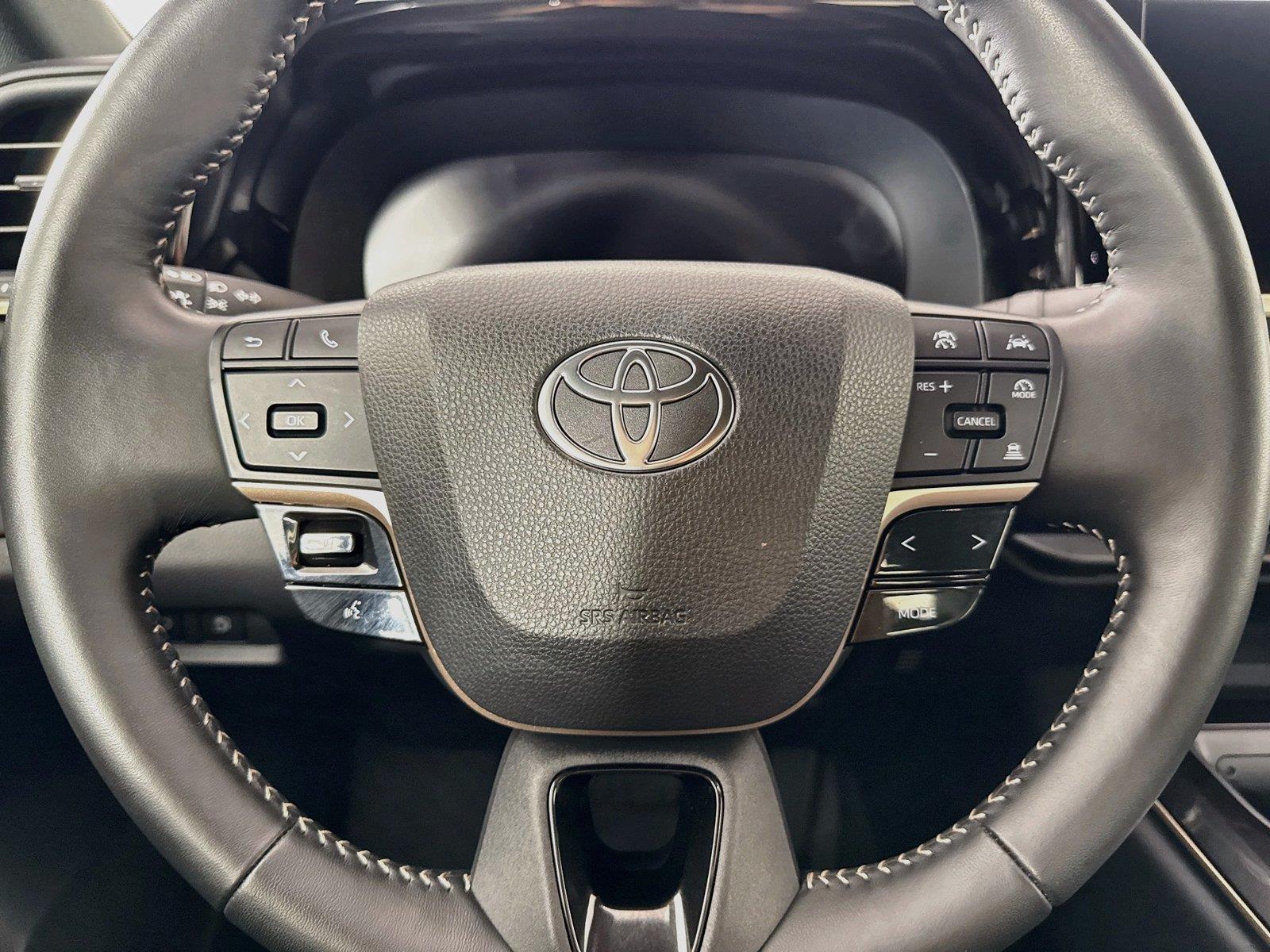 2026 Toyota Crown XLE photo 15