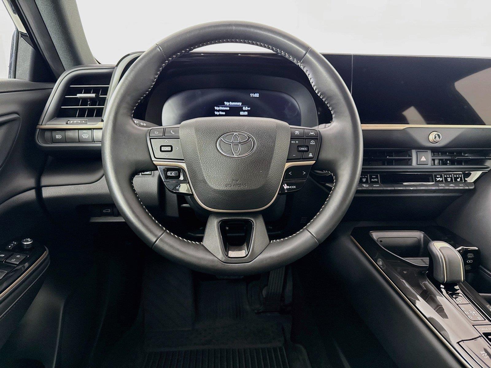 2026 Toyota Crown XLE photo 29
