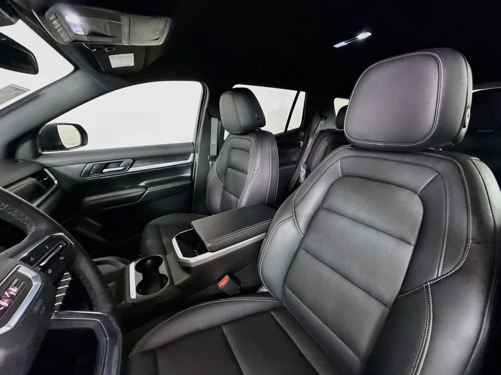 2025 GMC Terrain AWD Elevation photo 2
