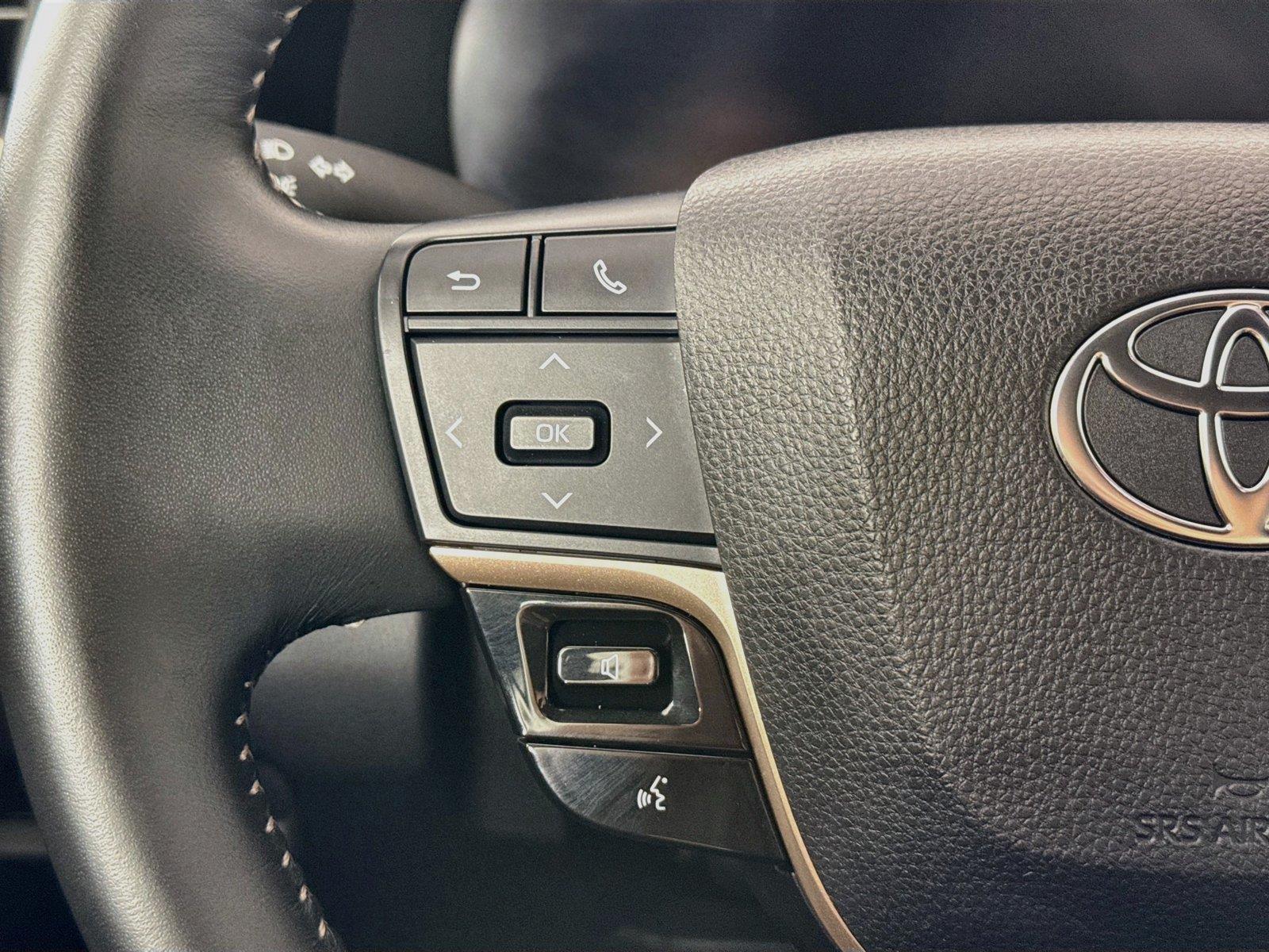 2026 Toyota Crown XLE photo 16