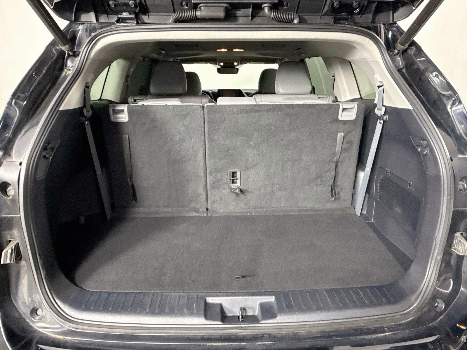 2021 Toyota Highlander XLE photo 38