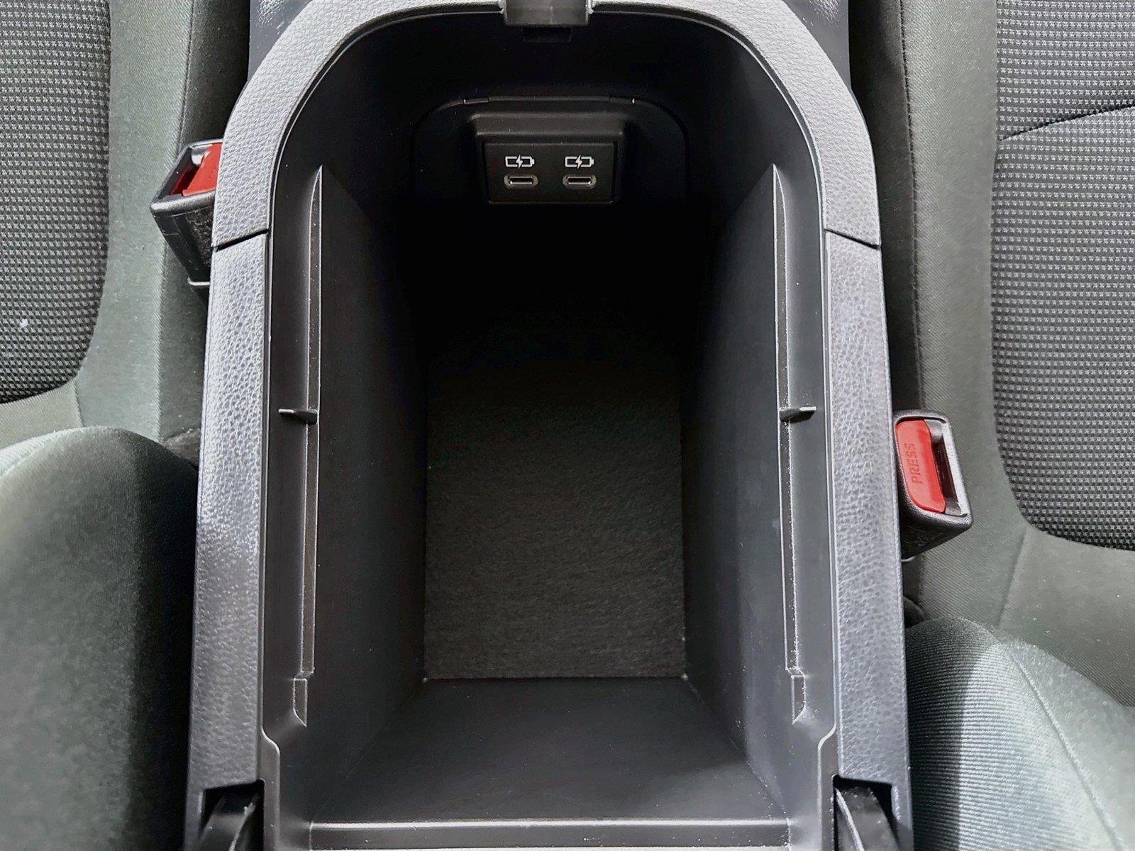 2025 Toyota RAV4 LE photo 29