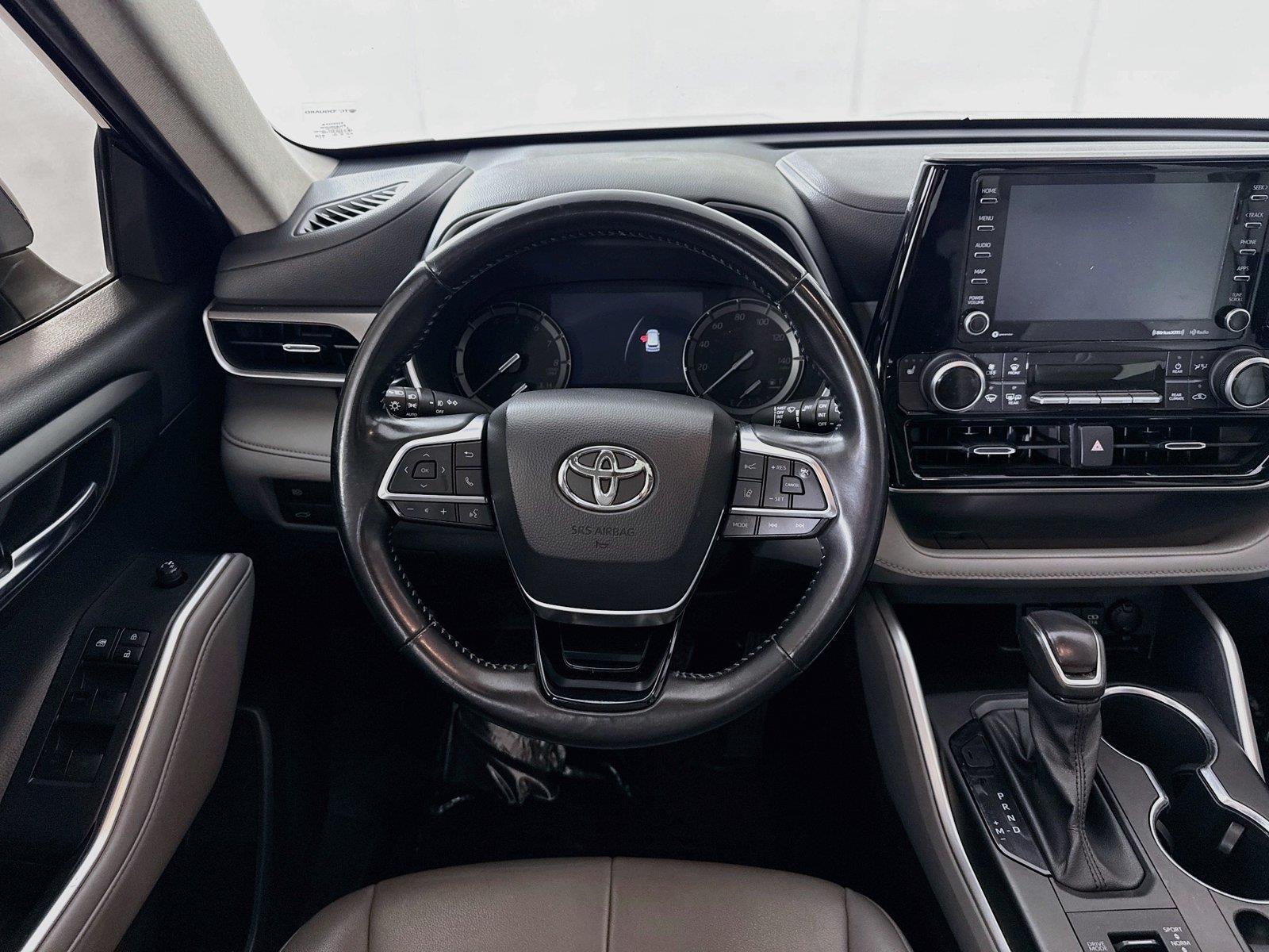 2021 Toyota Highlander XLE photo 31