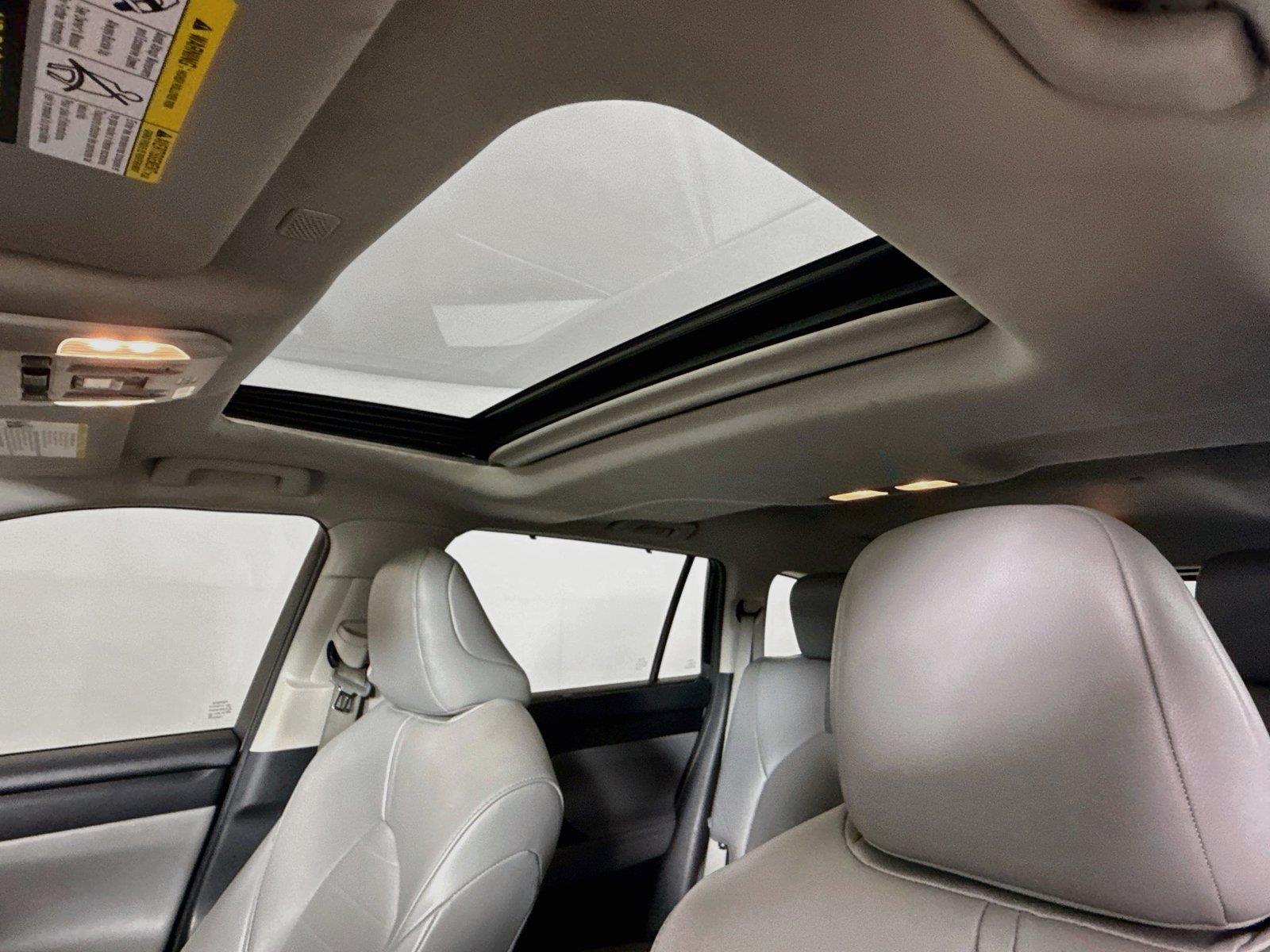2021 Toyota Highlander XLE photo 5