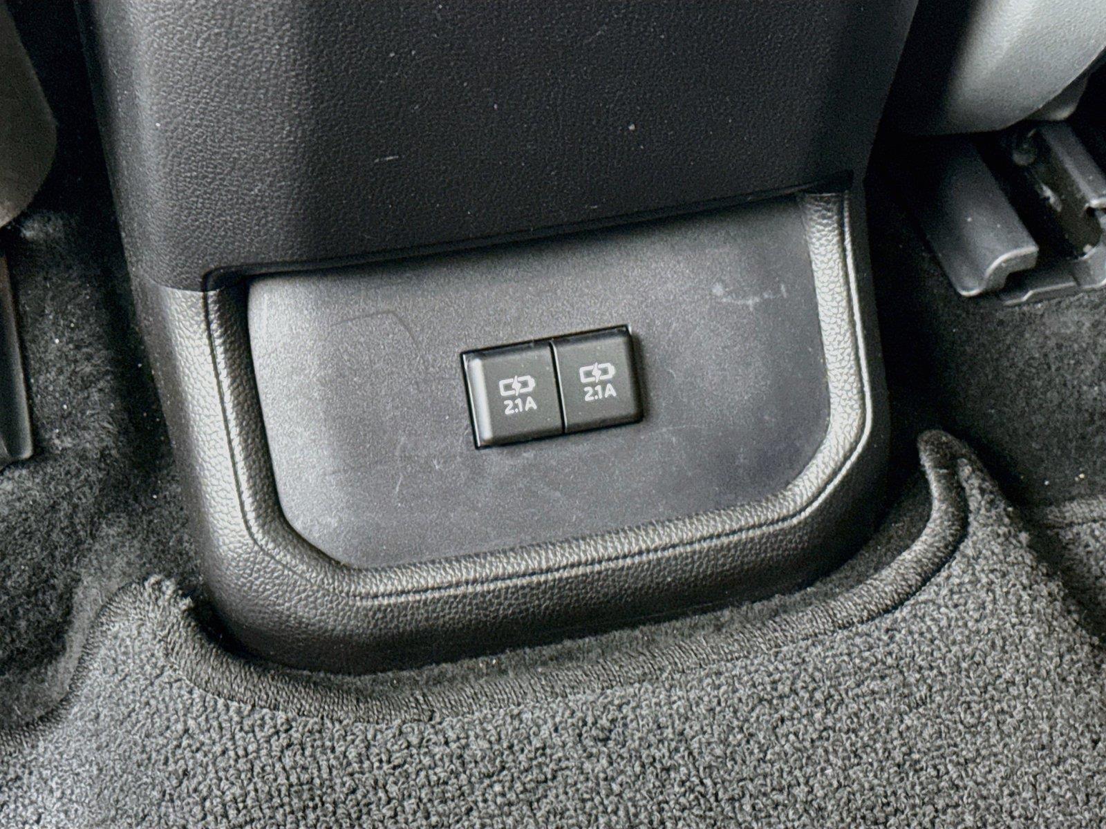 2021 Toyota Highlander XLE photo 37