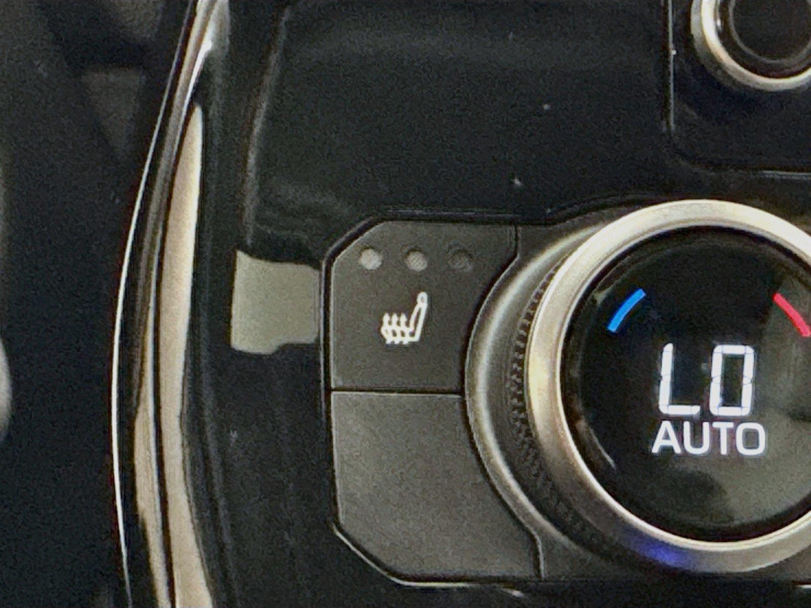 2021 Toyota Highlander XLE photo 6