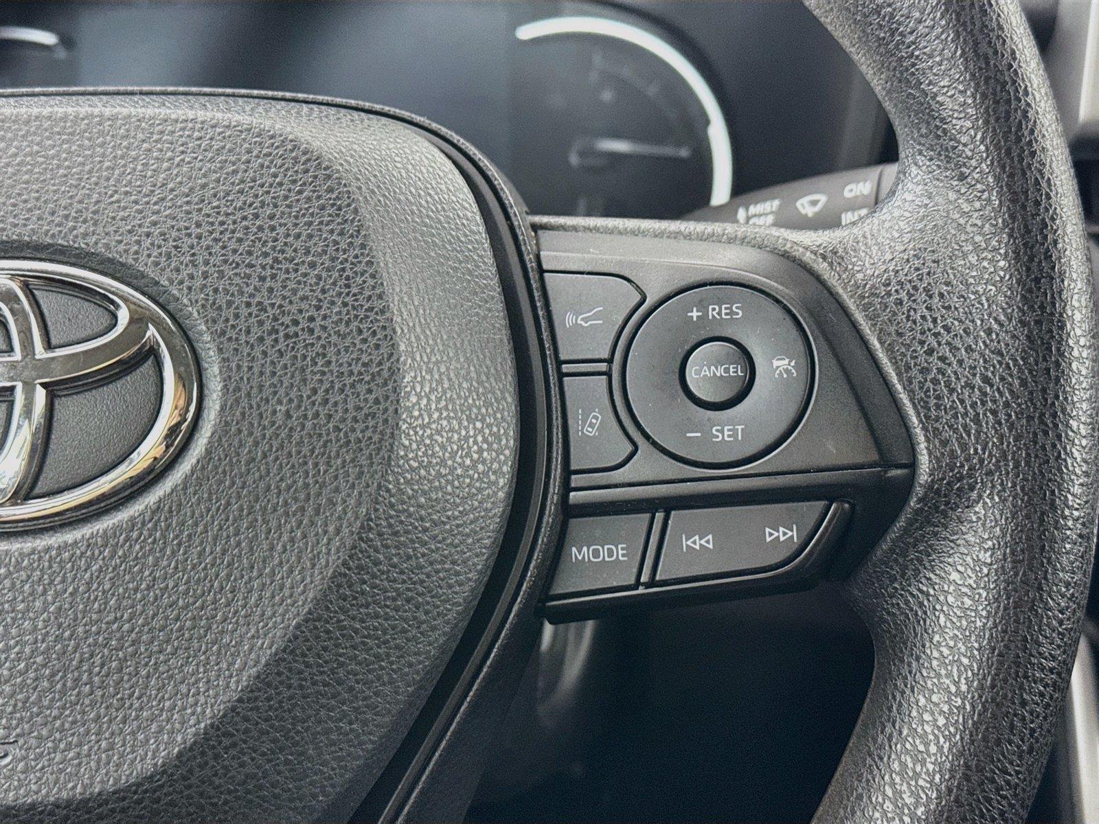 2025 Toyota RAV4 LE photo 17