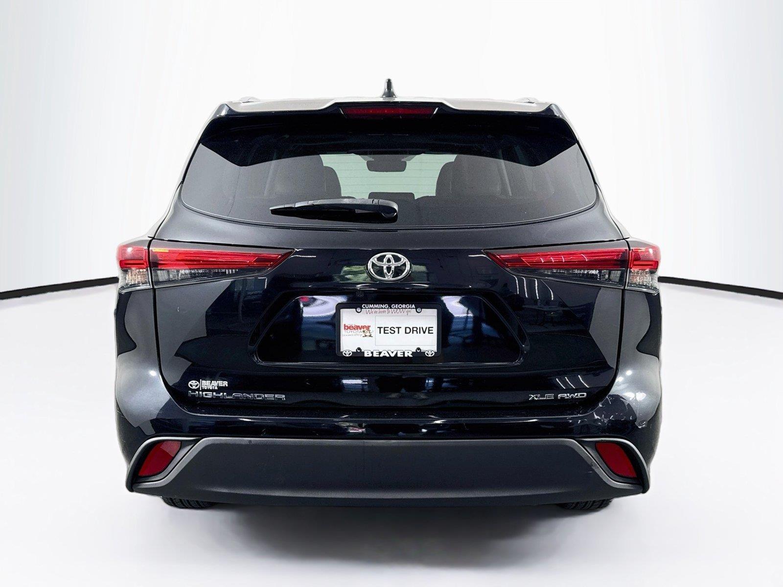2021 Toyota Highlander XLE photo 10