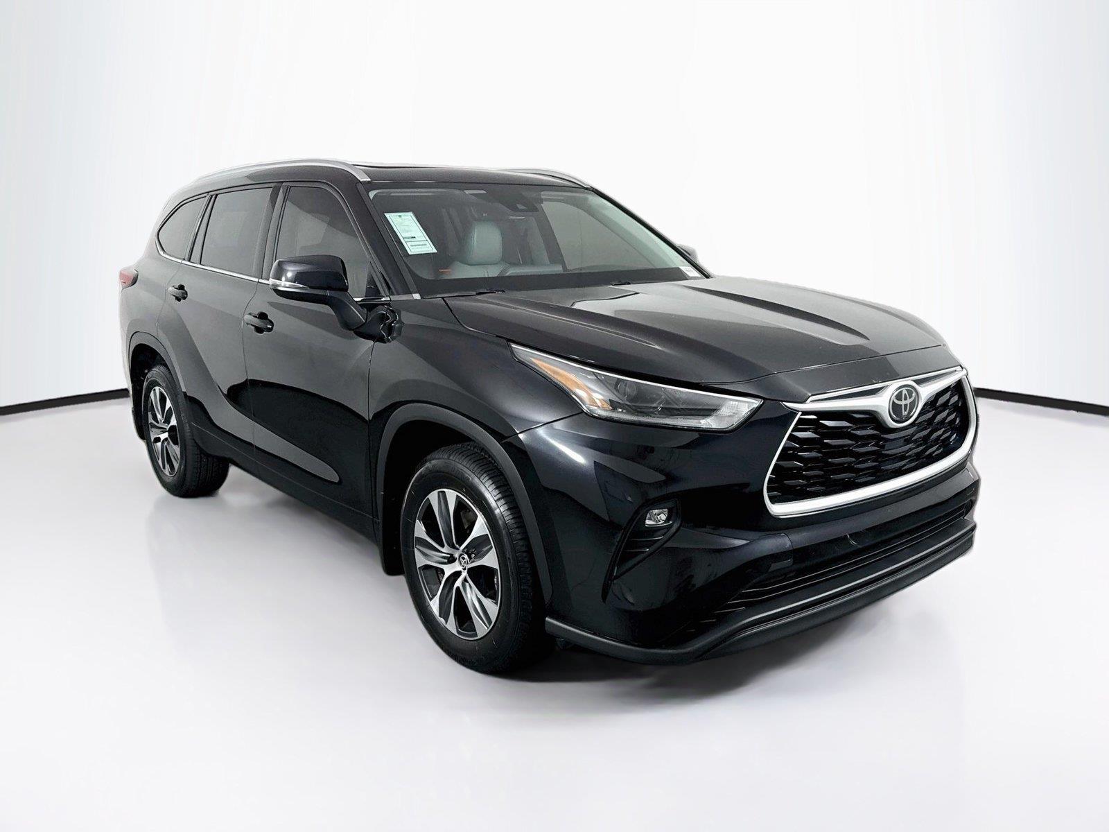 2021 Toyota Highlander XLE photo 8