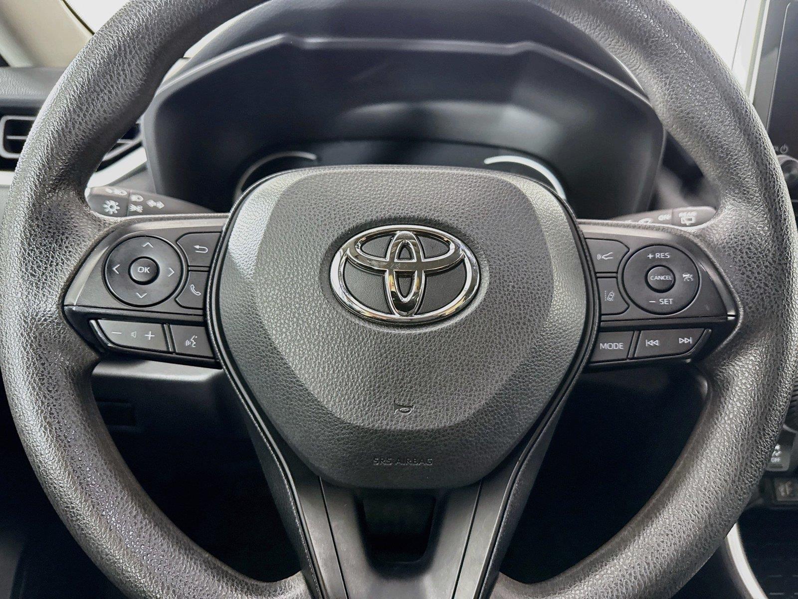 2025 Toyota RAV4 LE photo 15