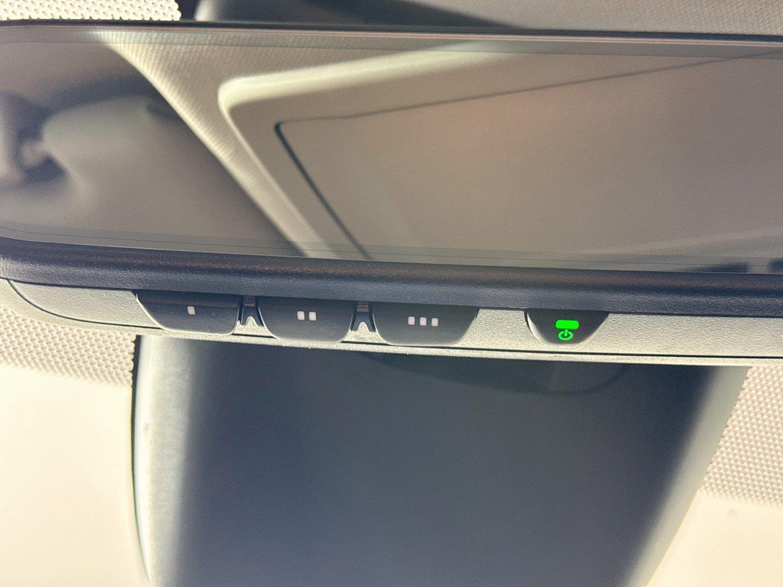 2021 Toyota Highlander XLE photo 20