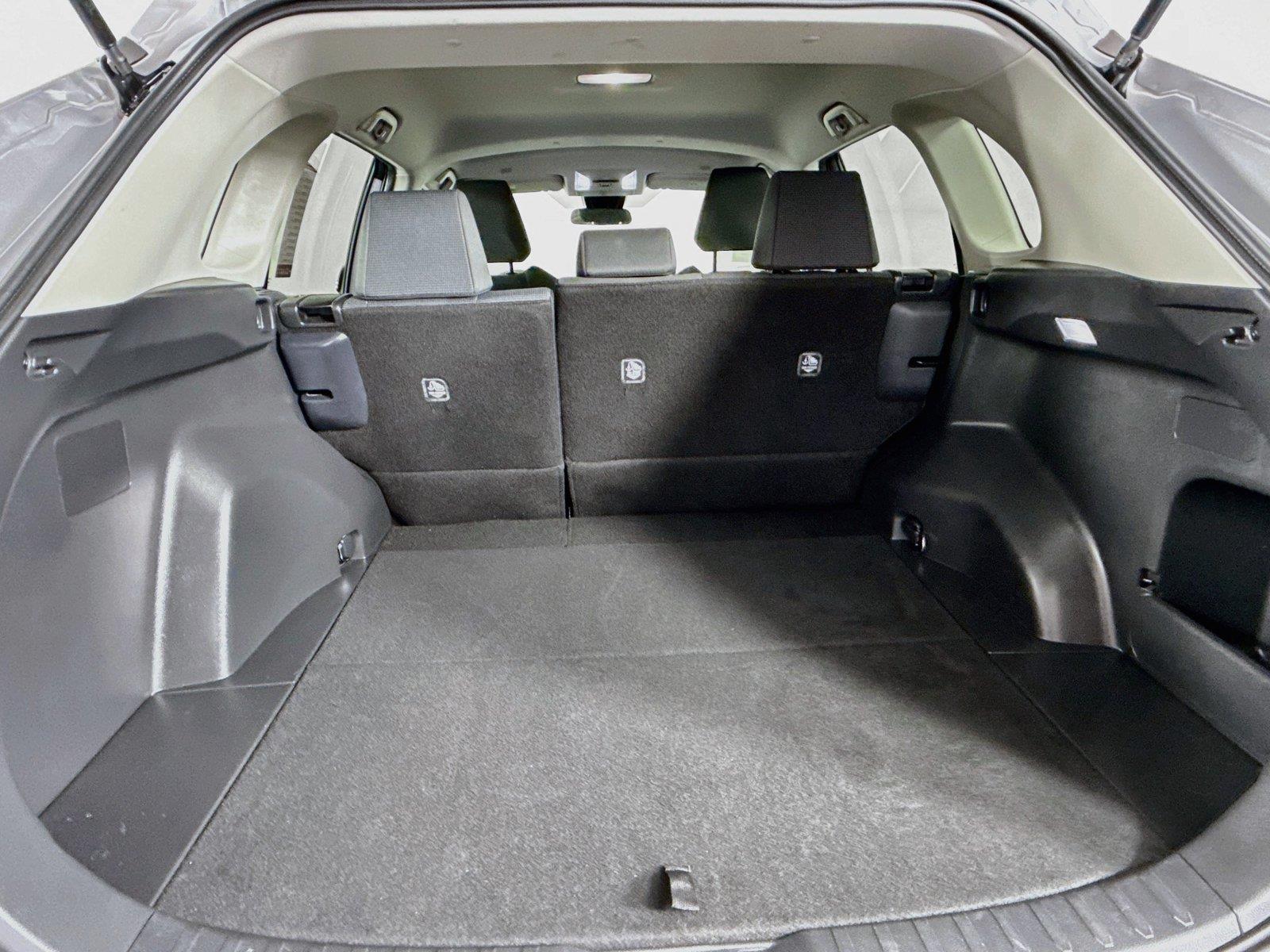 2025 Toyota RAV4 LE photo 34