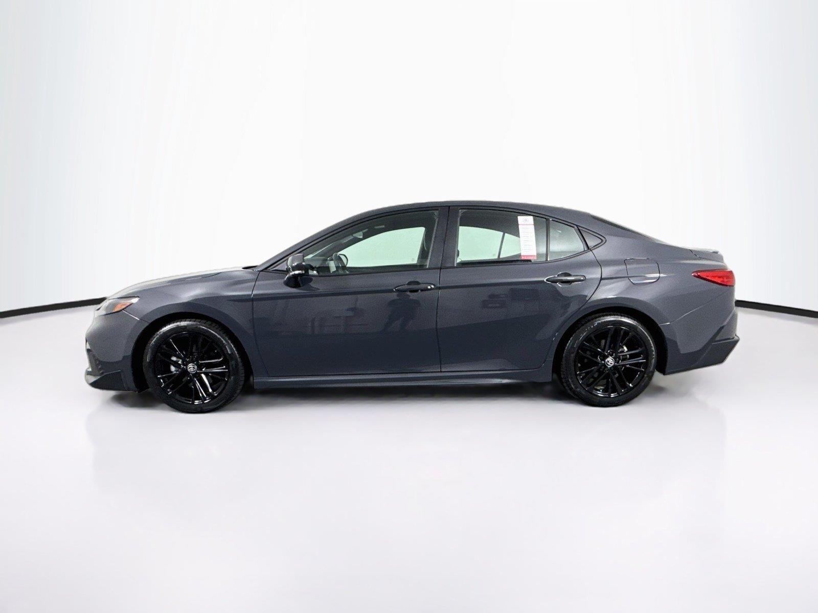 2025 Toyota Camry SE photo 12