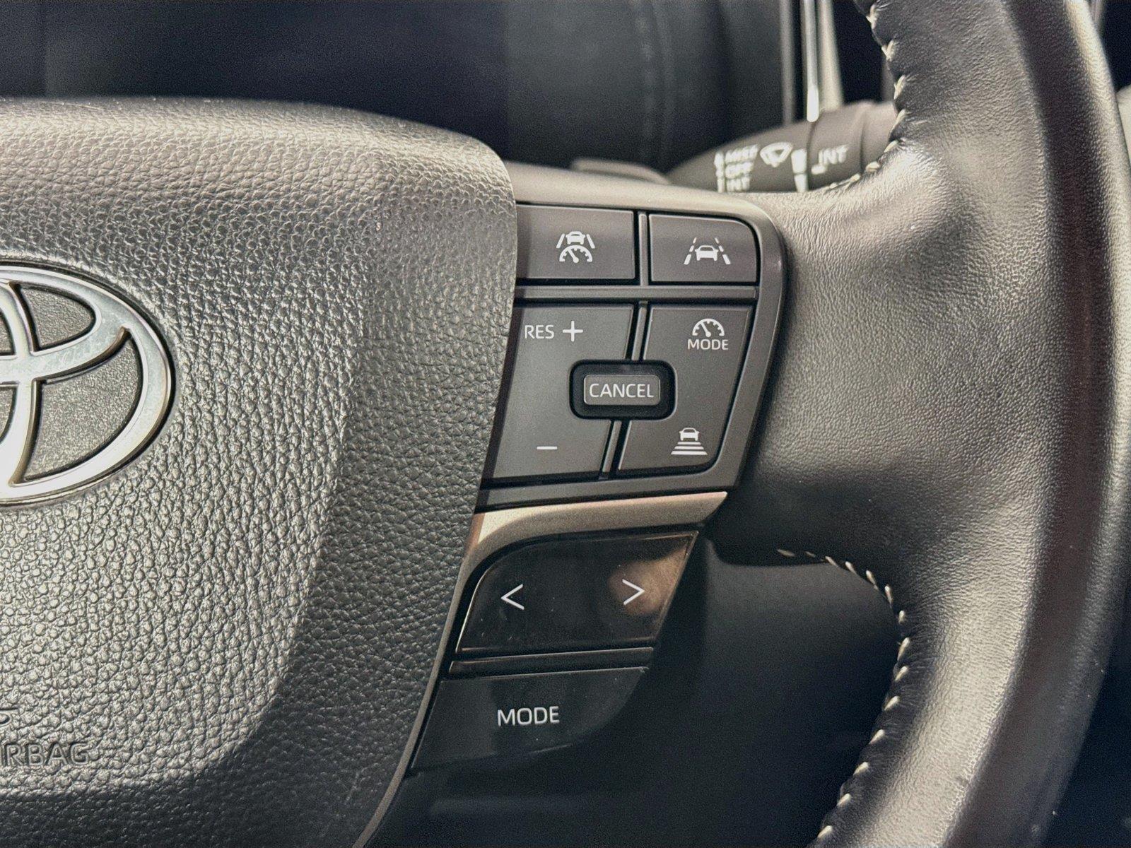2025 Toyota Camry SE photo 17