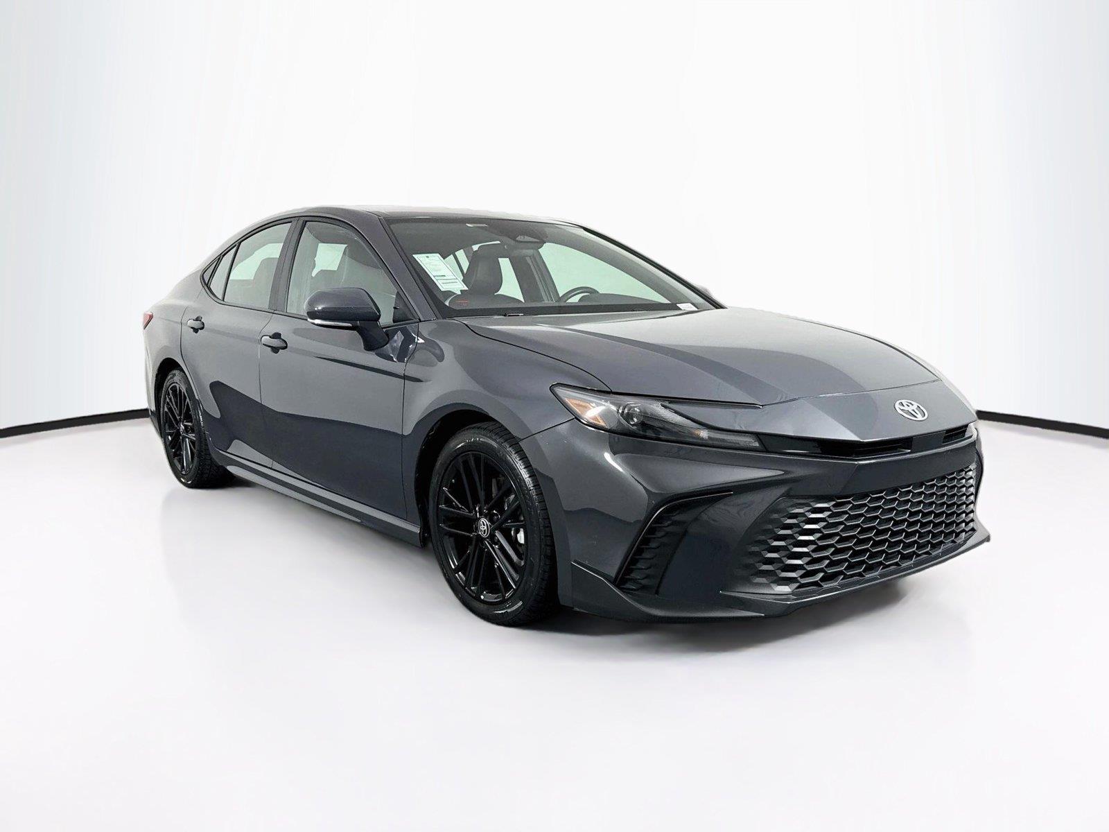 2025 Toyota Camry SE photo 8