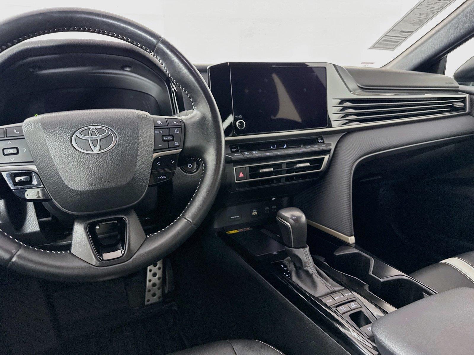 2025 Toyota Camry SE photo 29