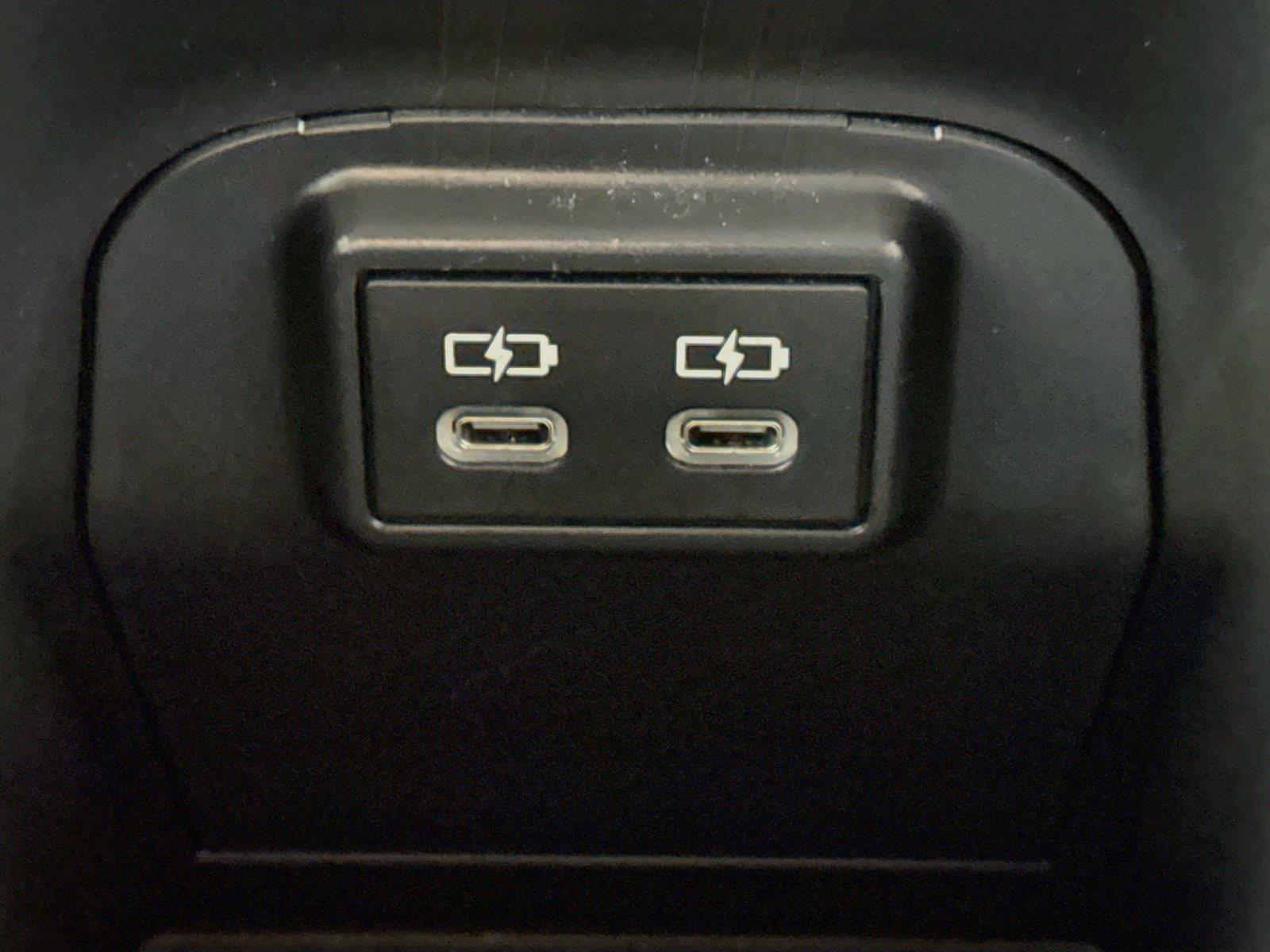 2024 Toyota RAV4 XLE photo 31