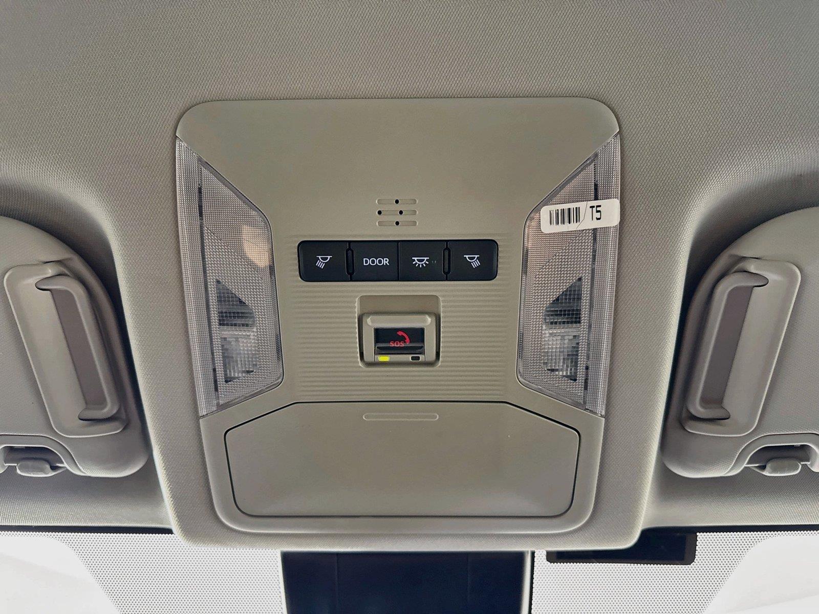 2024 Toyota RAV4 XLE photo 5