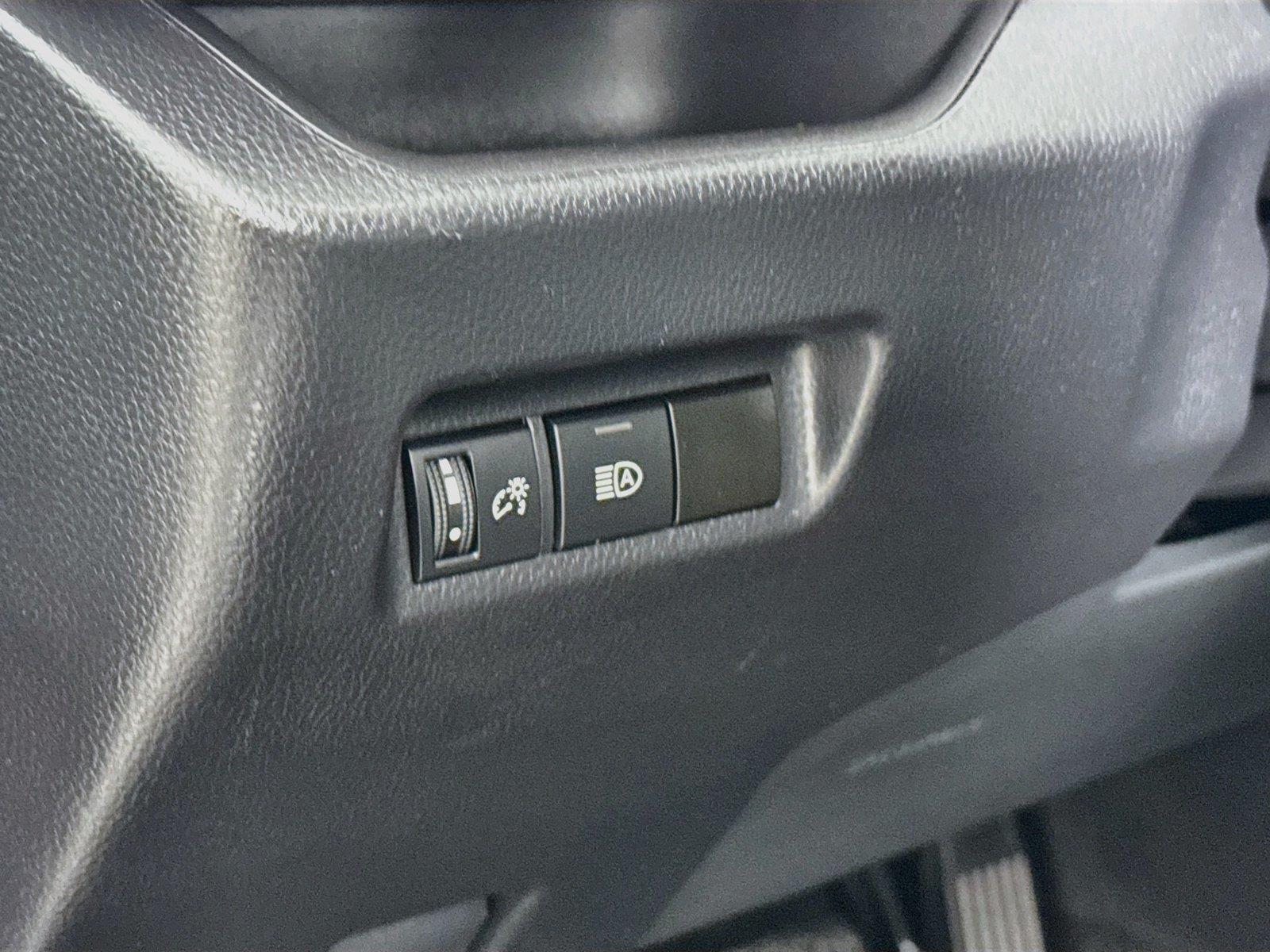 2024 Toyota RAV4 XLE photo 14