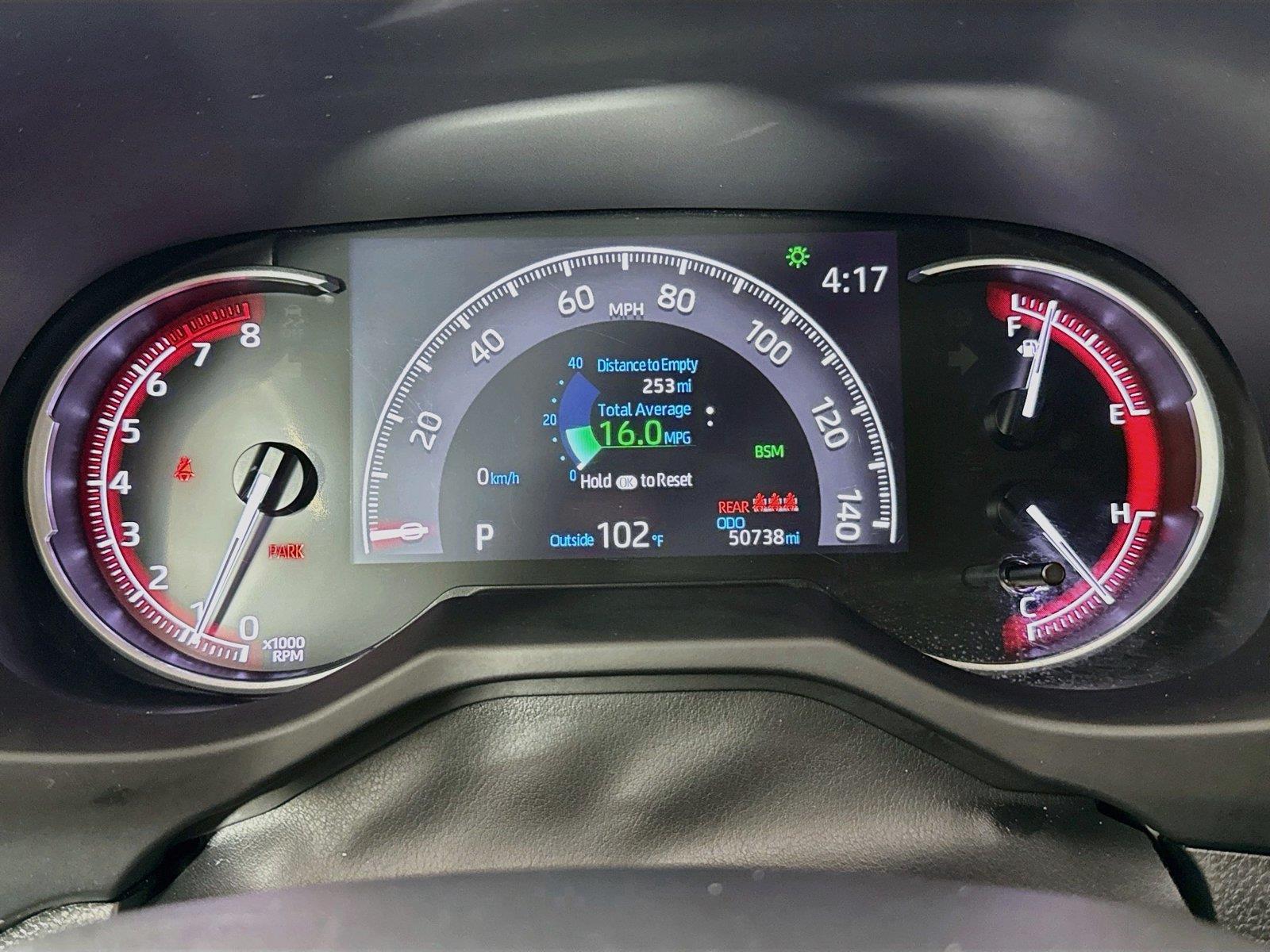 2024 Toyota RAV4 XLE photo 19