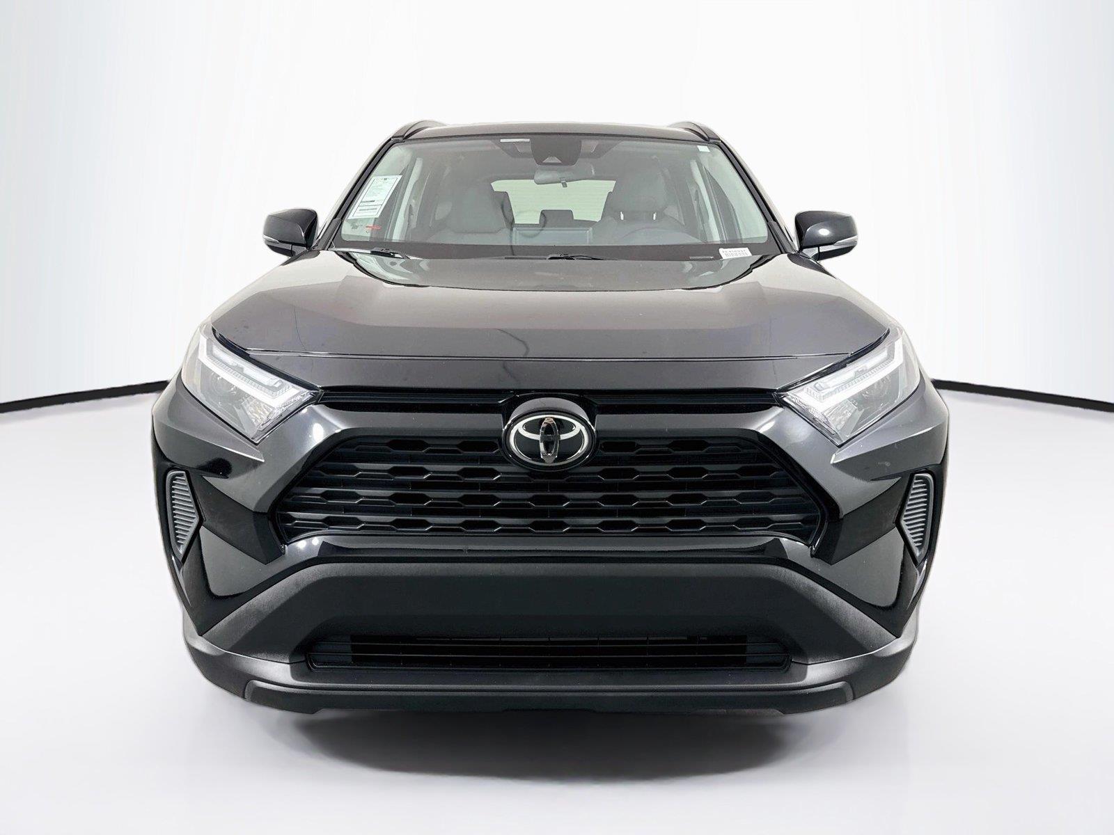 2024 Toyota RAV4 XLE photo 7