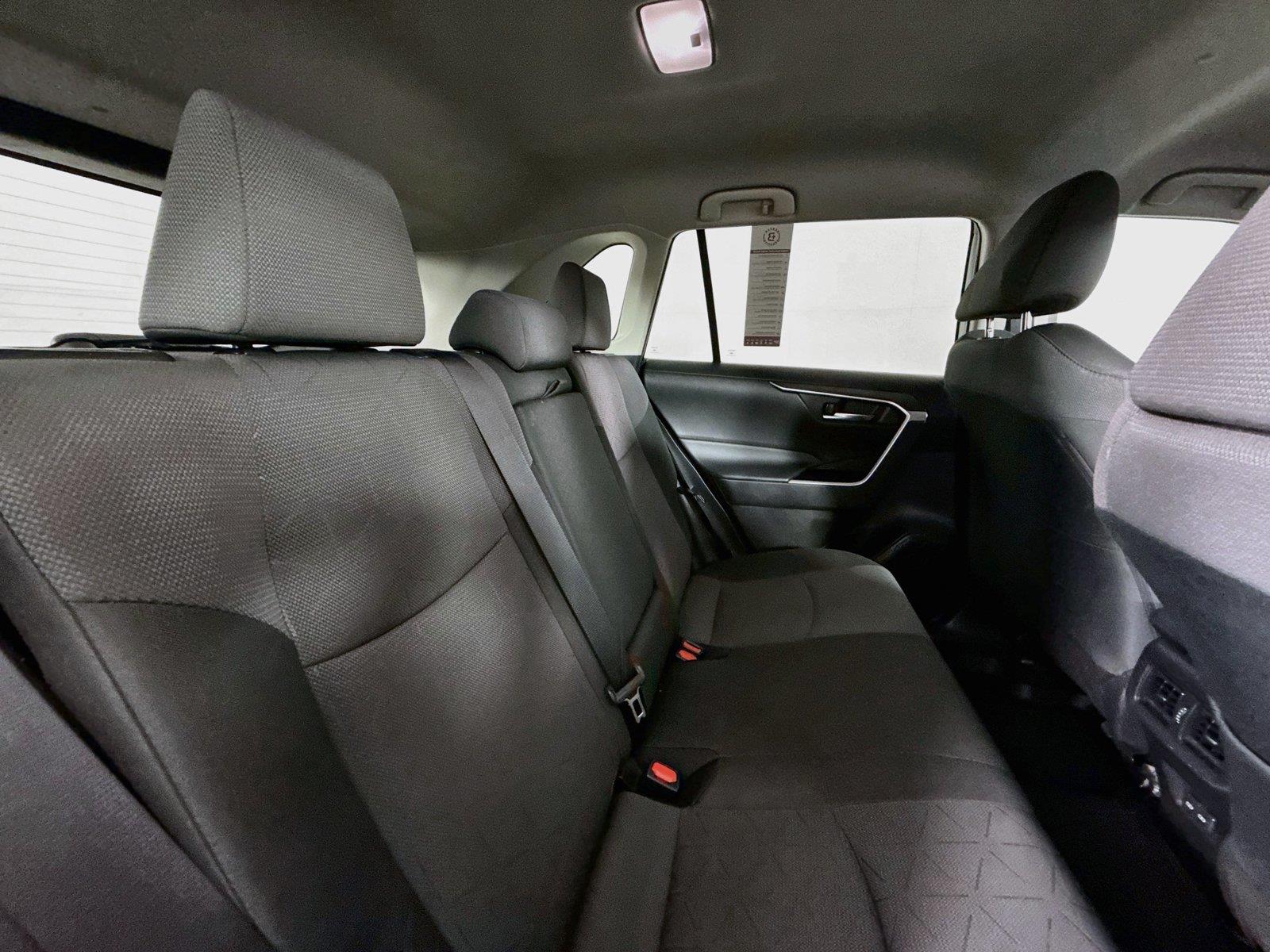 2024 Toyota RAV4 XLE photo 39