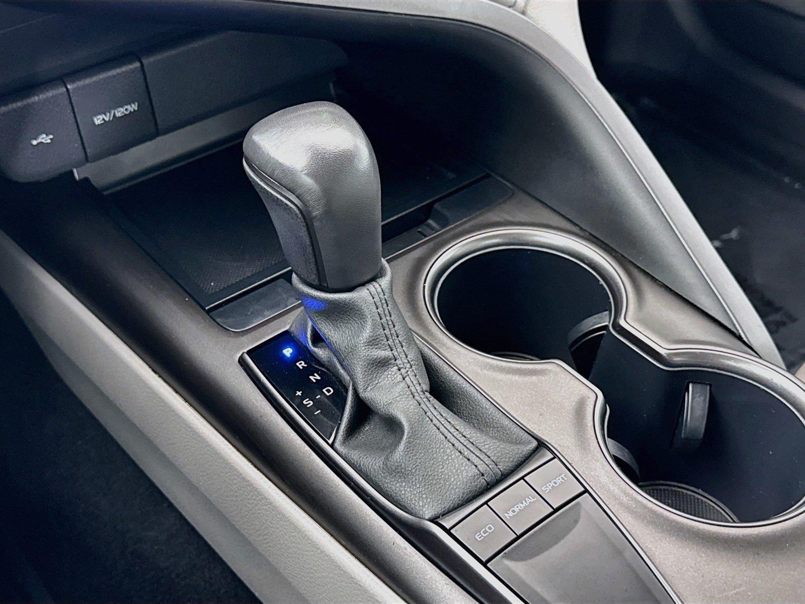 2024 Toyota Camry SE photo 22