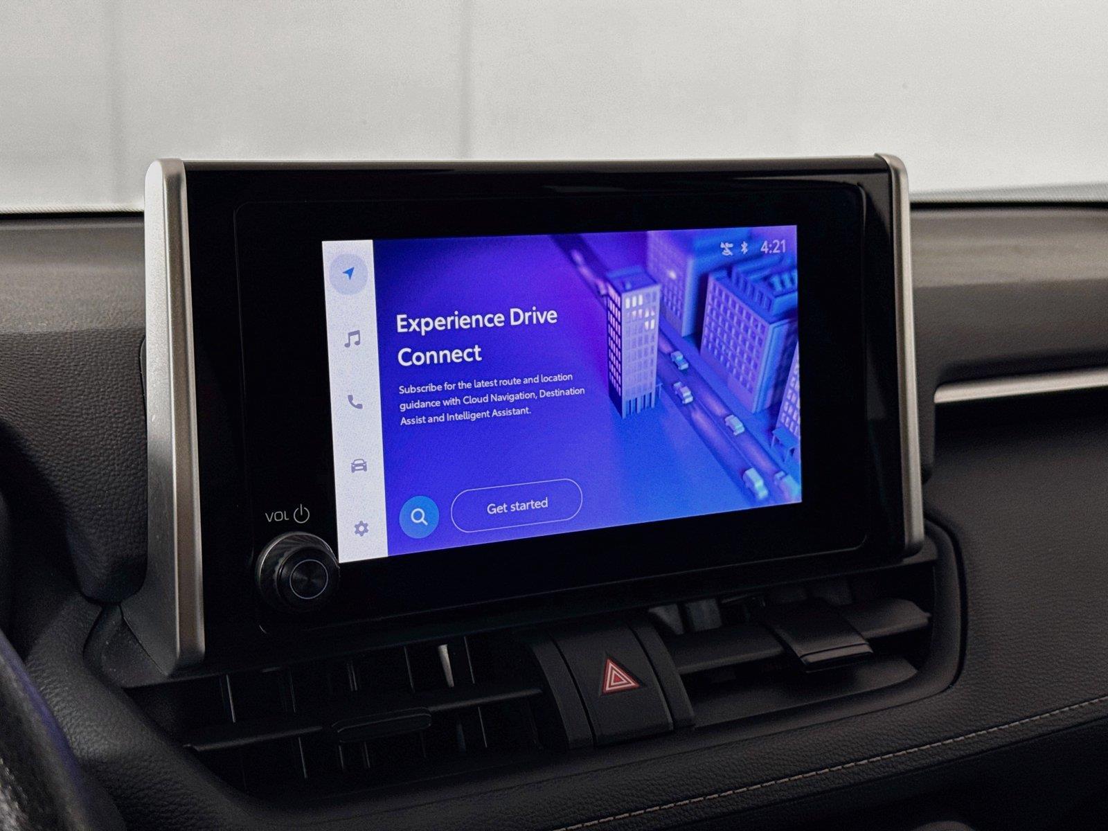 2025 Toyota RAV4 XLE photo 6
